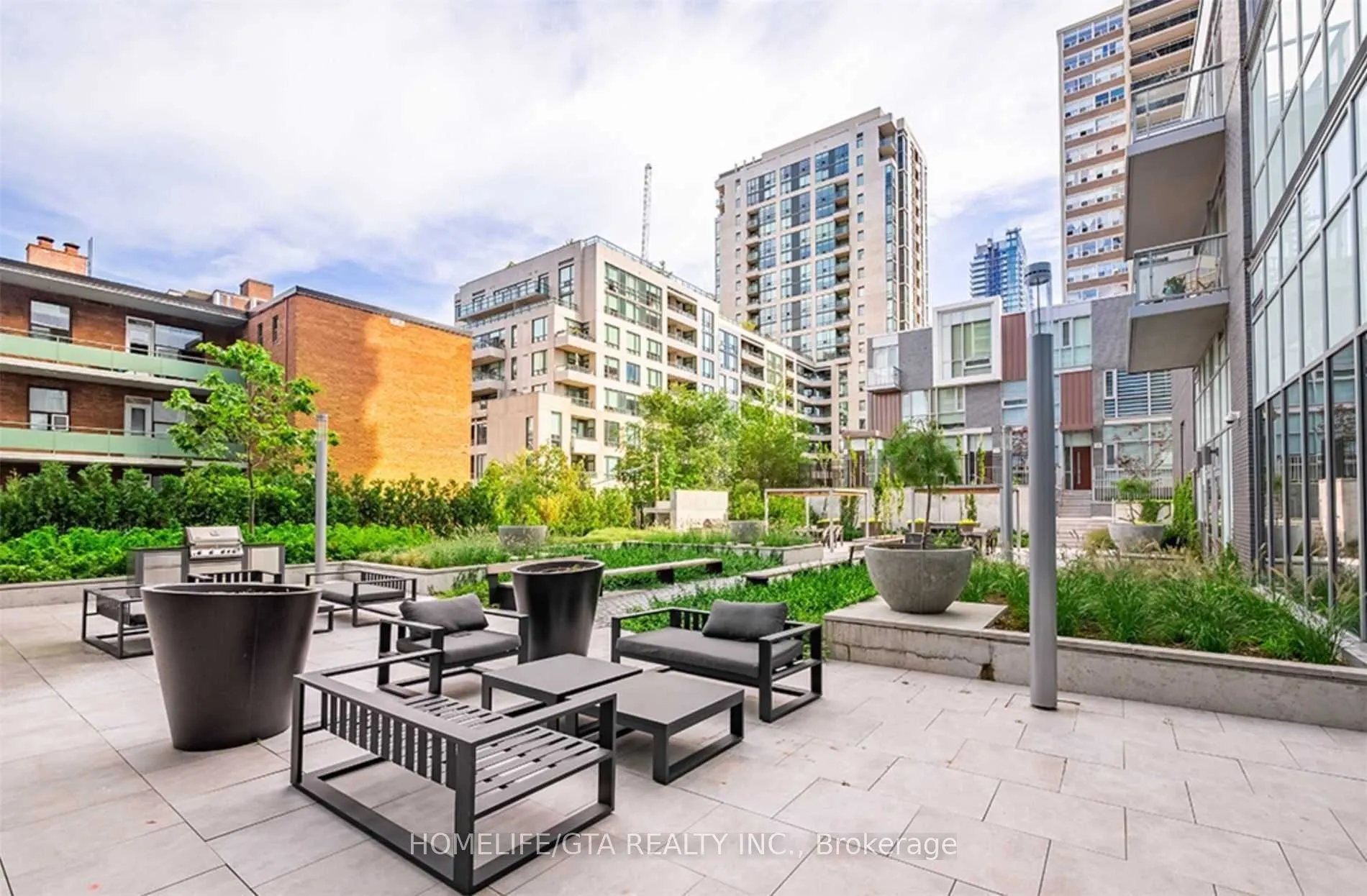 101 Erskine Avenue #420