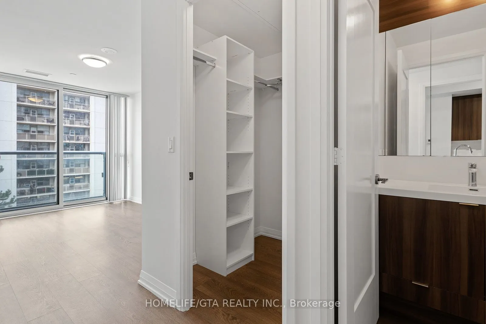 101 Erskine Avenue #420