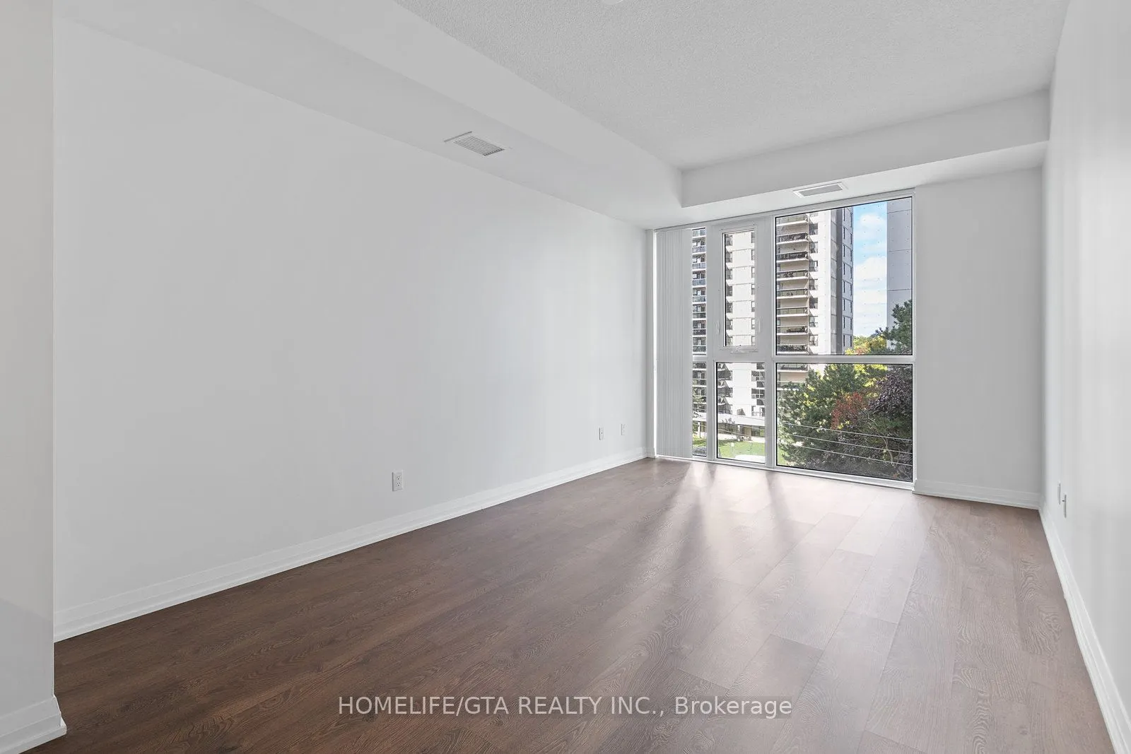 101 Erskine Avenue #420