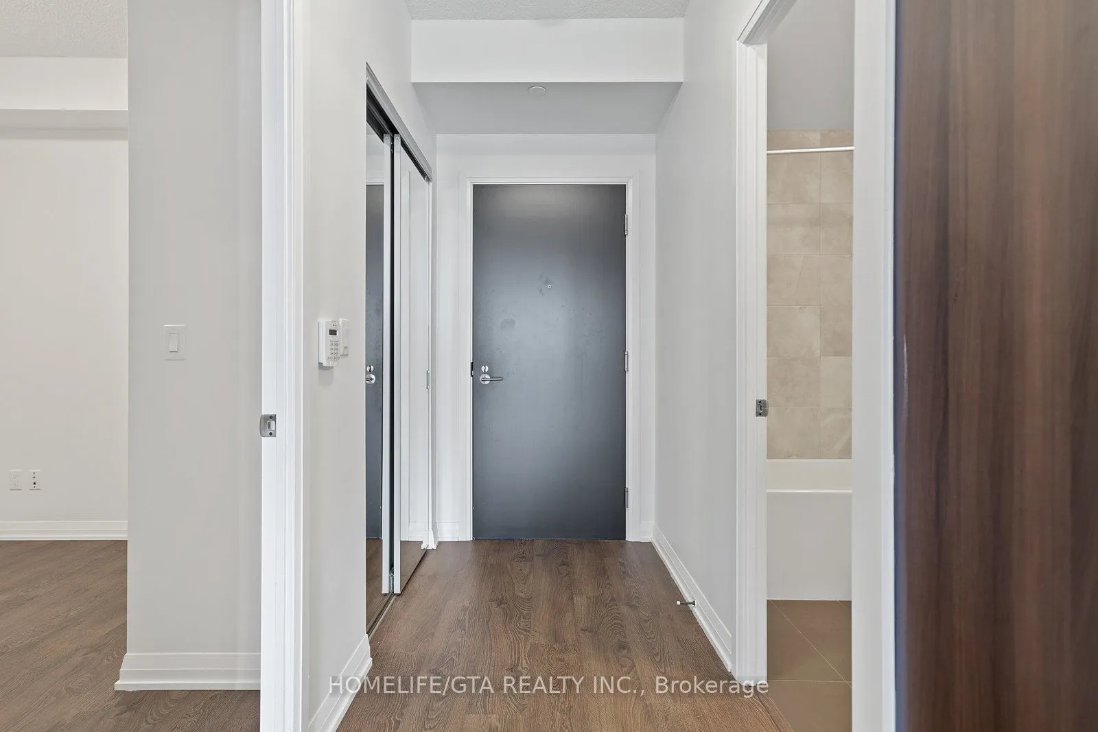 101 Erskine Avenue #420