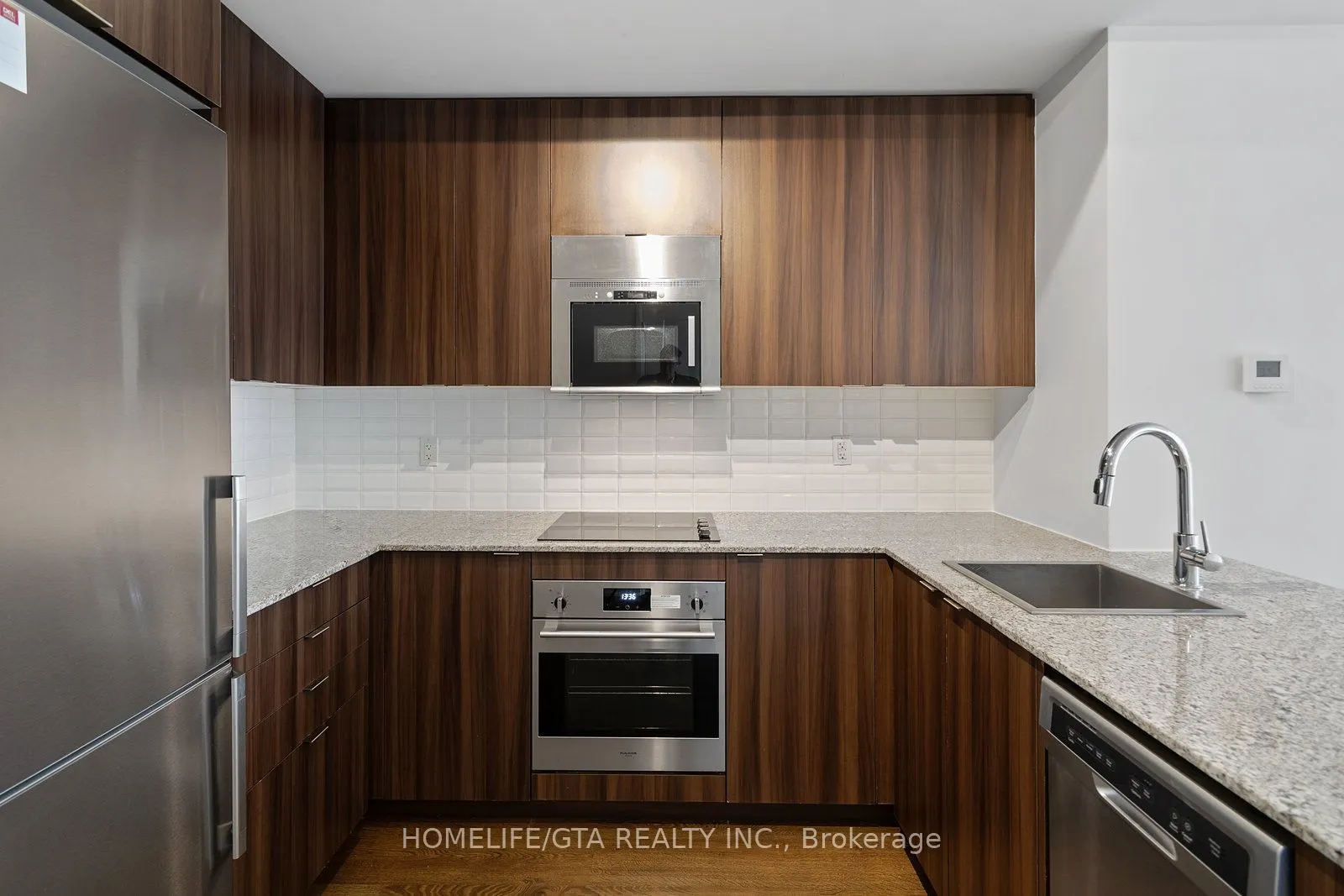 101 Erskine Avenue #420