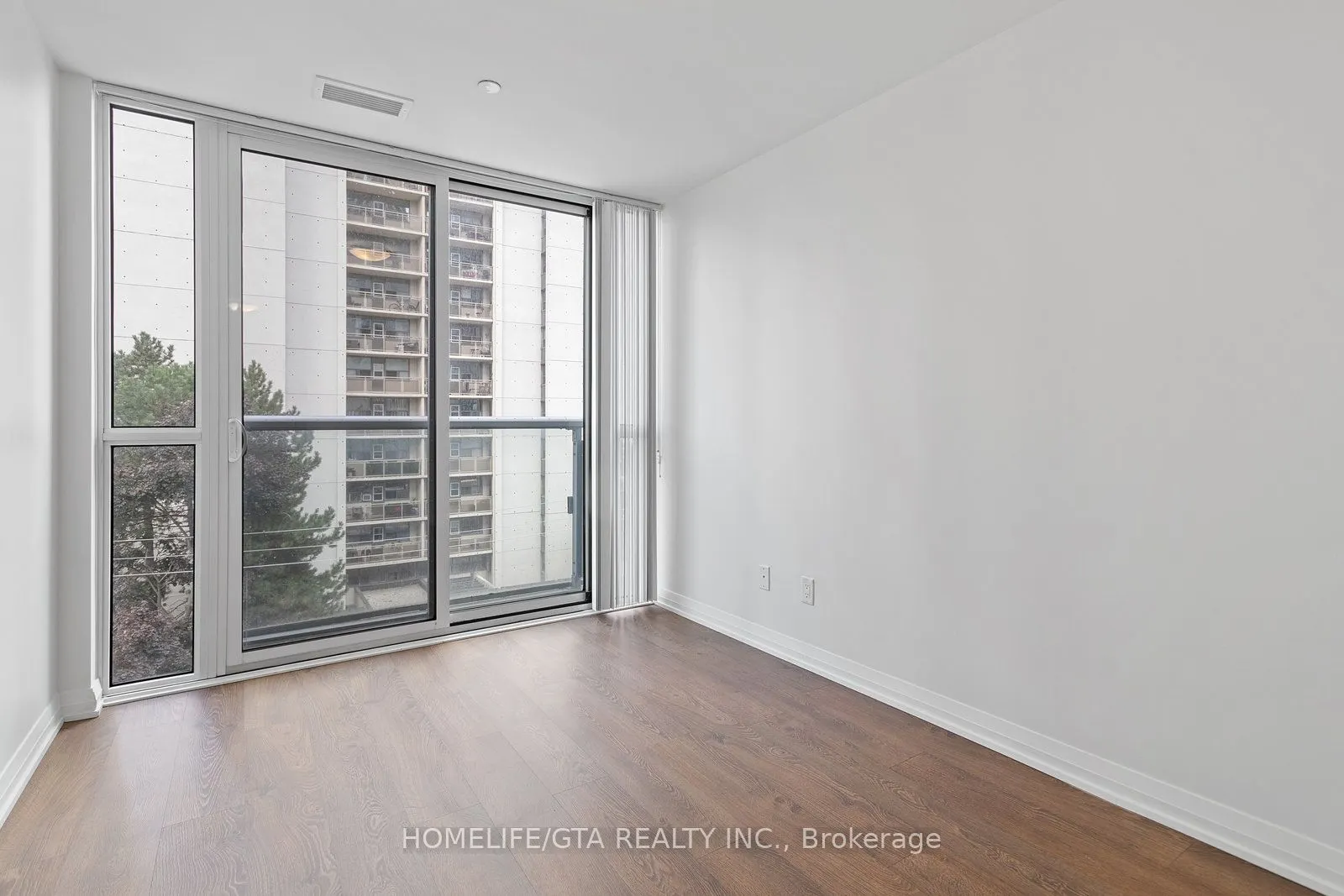 101 Erskine Avenue #420