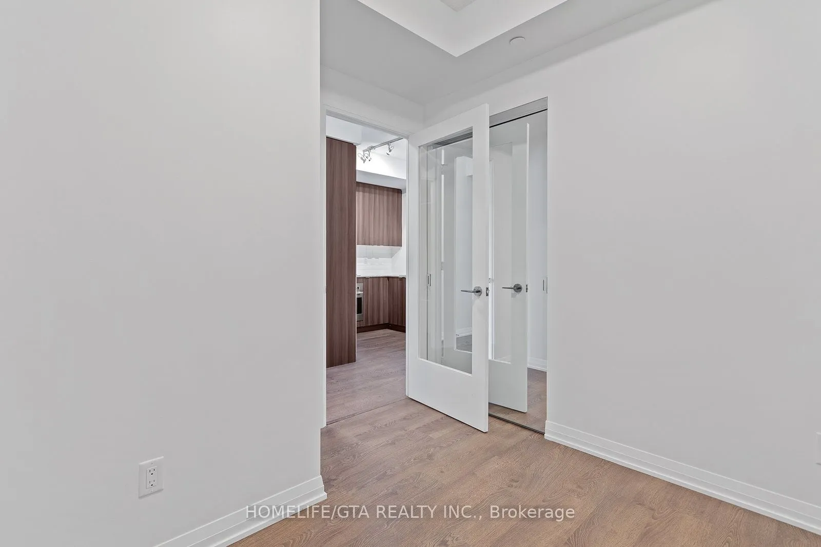 101 Erskine Avenue #420