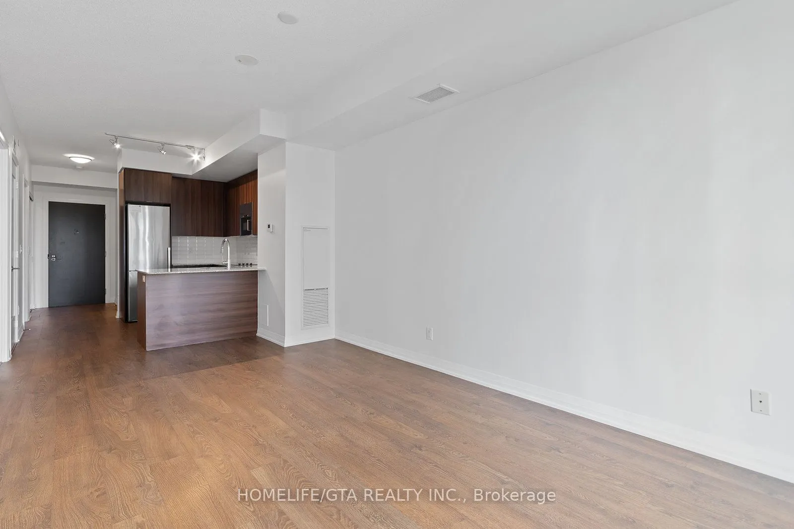 101 Erskine Avenue #420