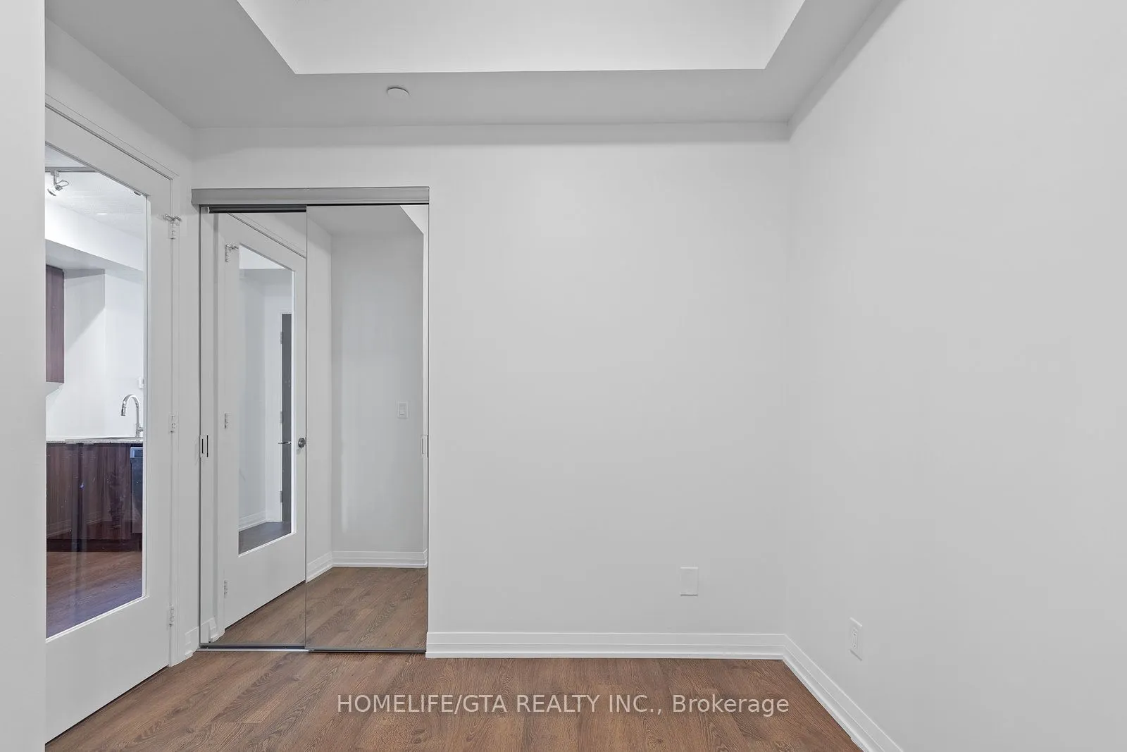 101 Erskine Avenue #420
