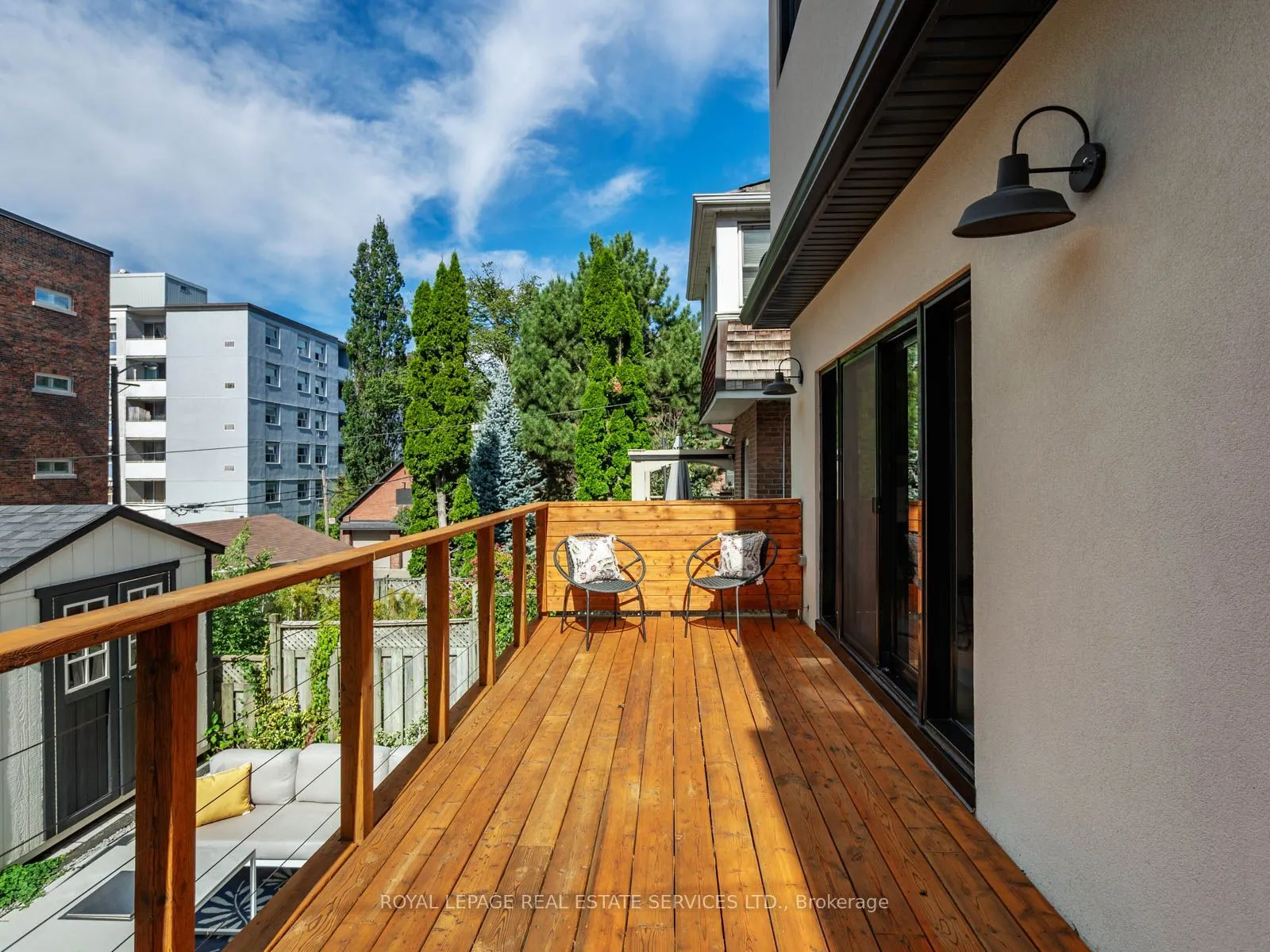 374 Spadina Road