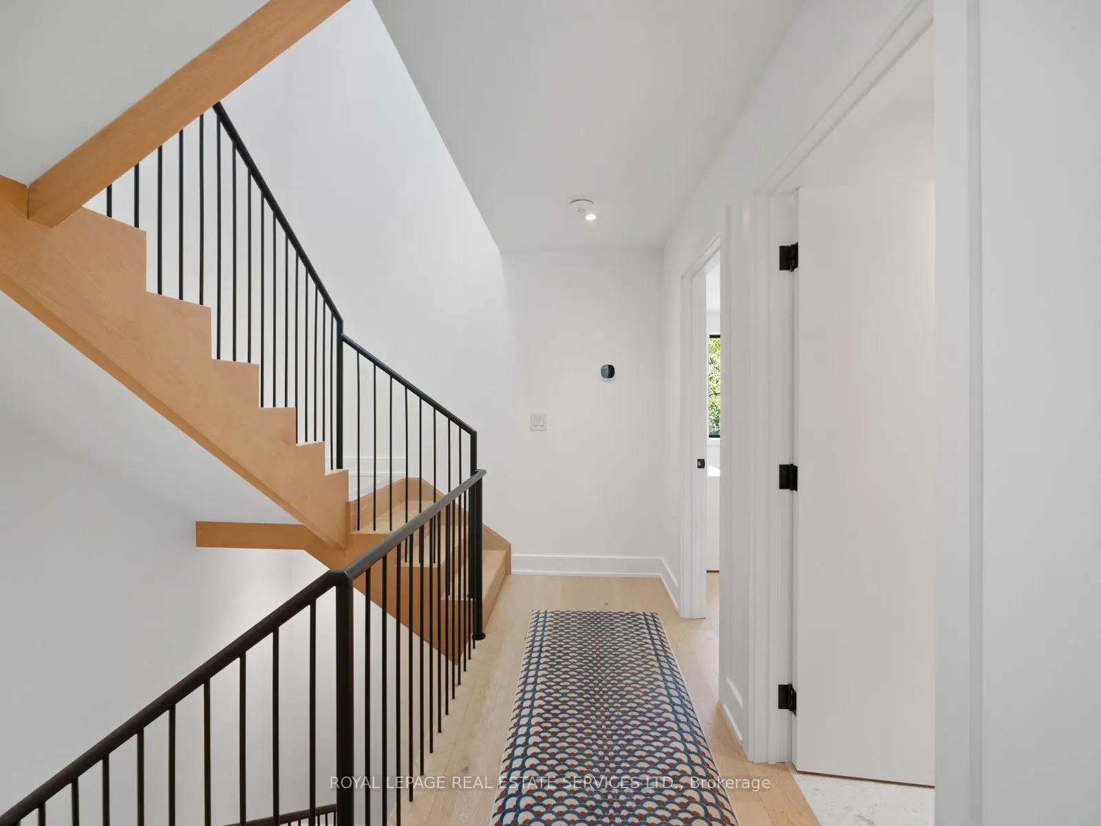 374 Spadina Road
