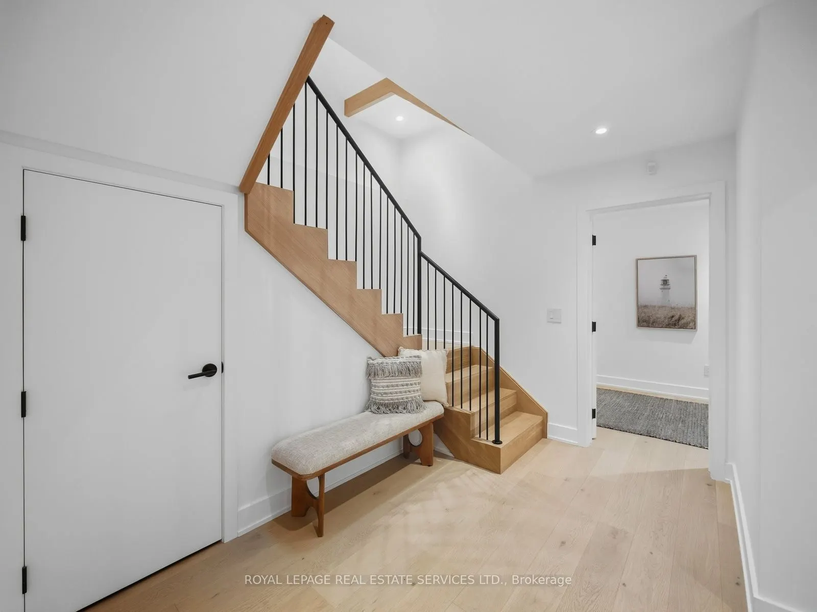 374 Spadina Road