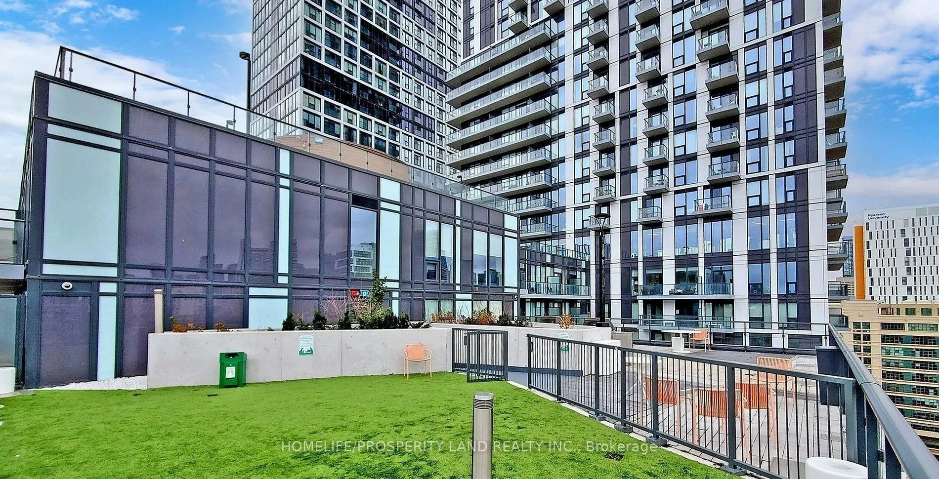 251 Jarvis Street #4002