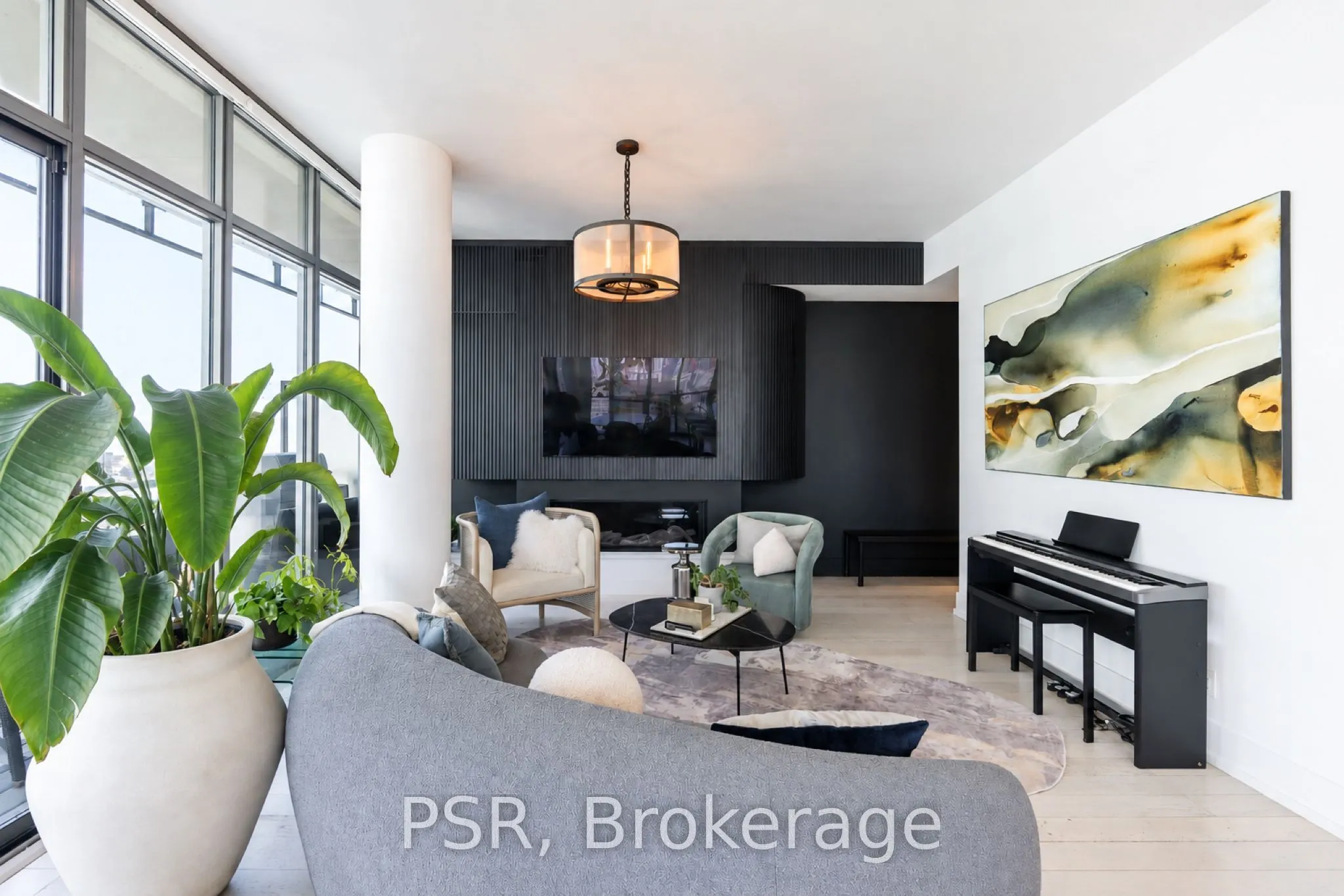 33 Charles Street E #4505