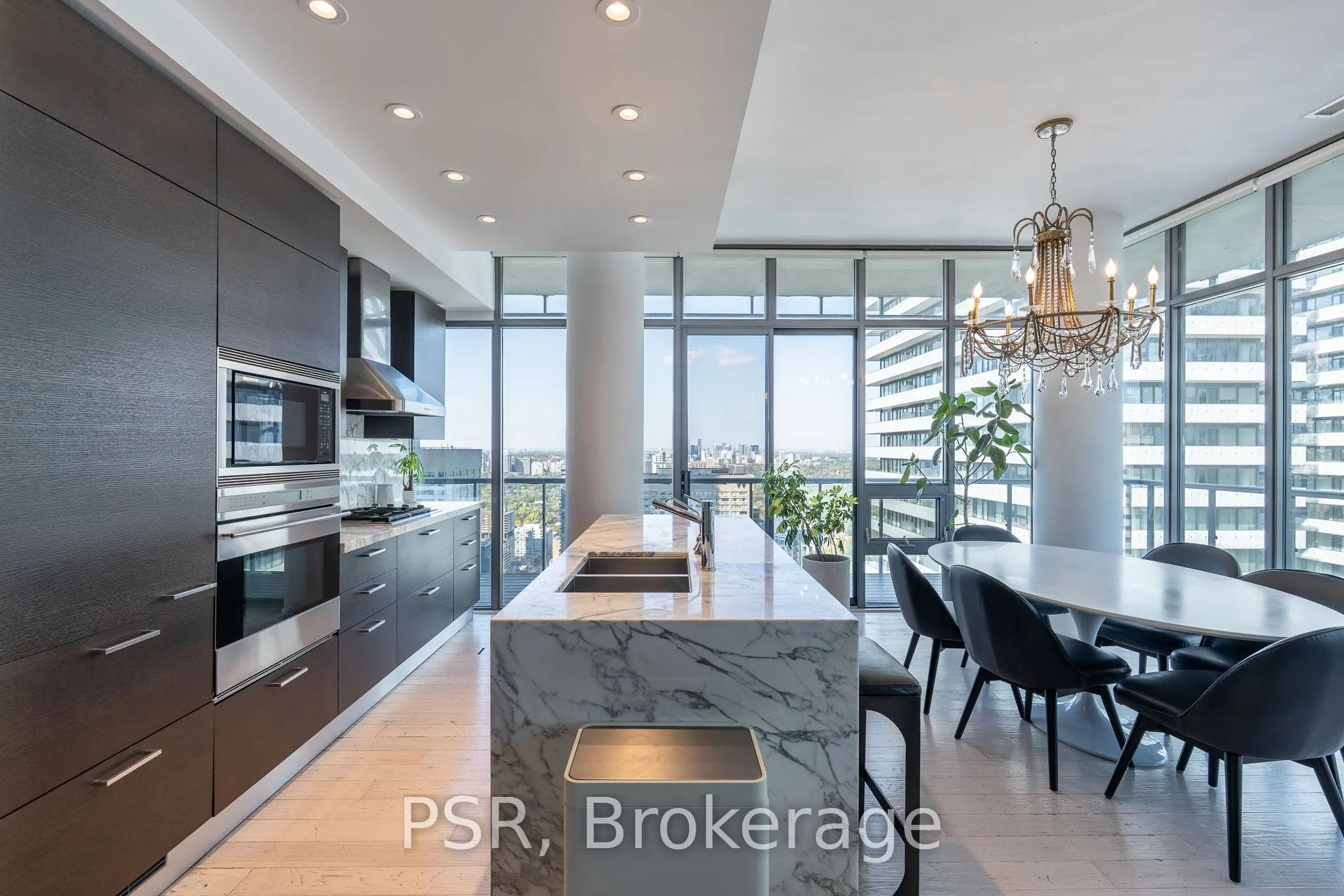 33 Charles Street E #4505