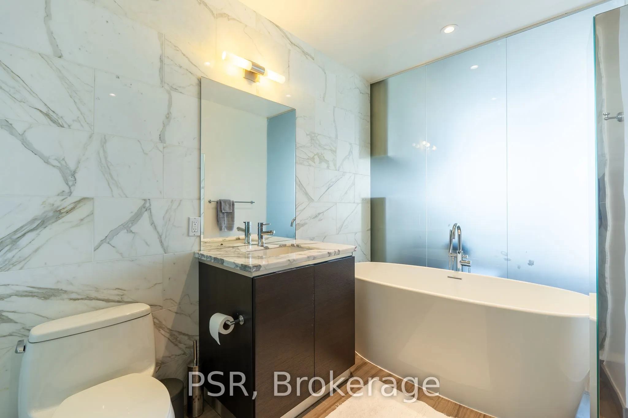 33 Charles Street E #4505