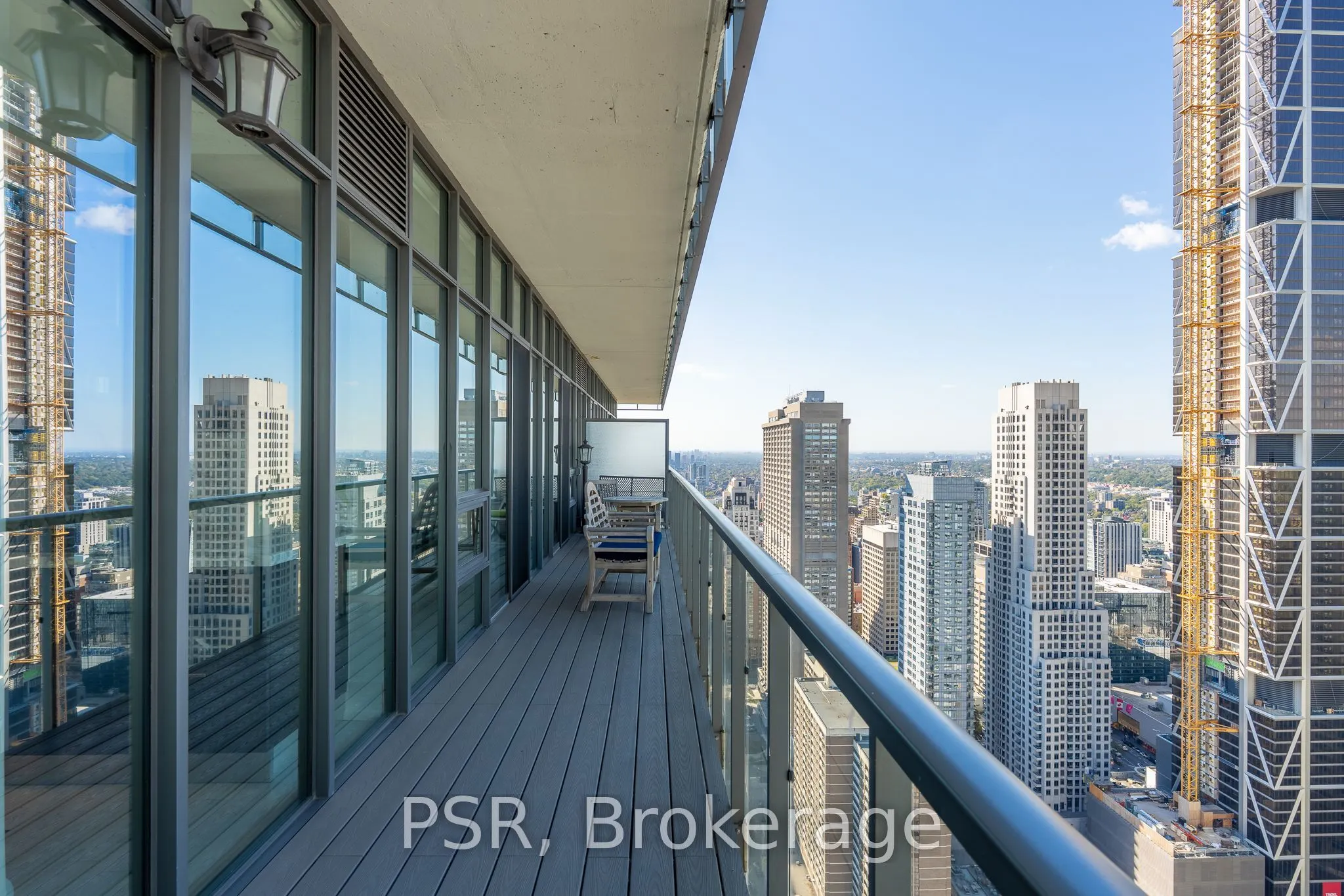 33 Charles Street E #4505