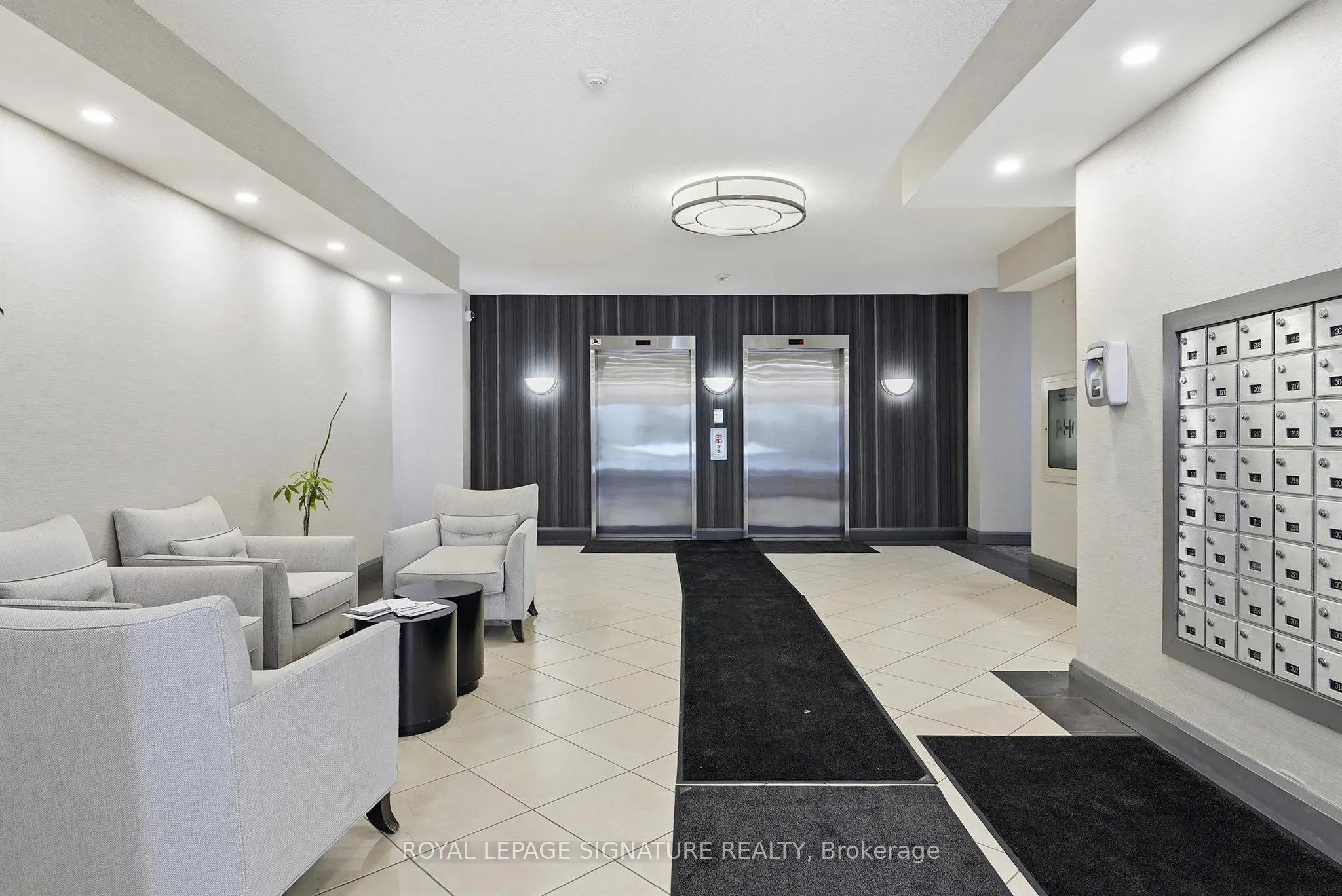 1000 King Street W #513