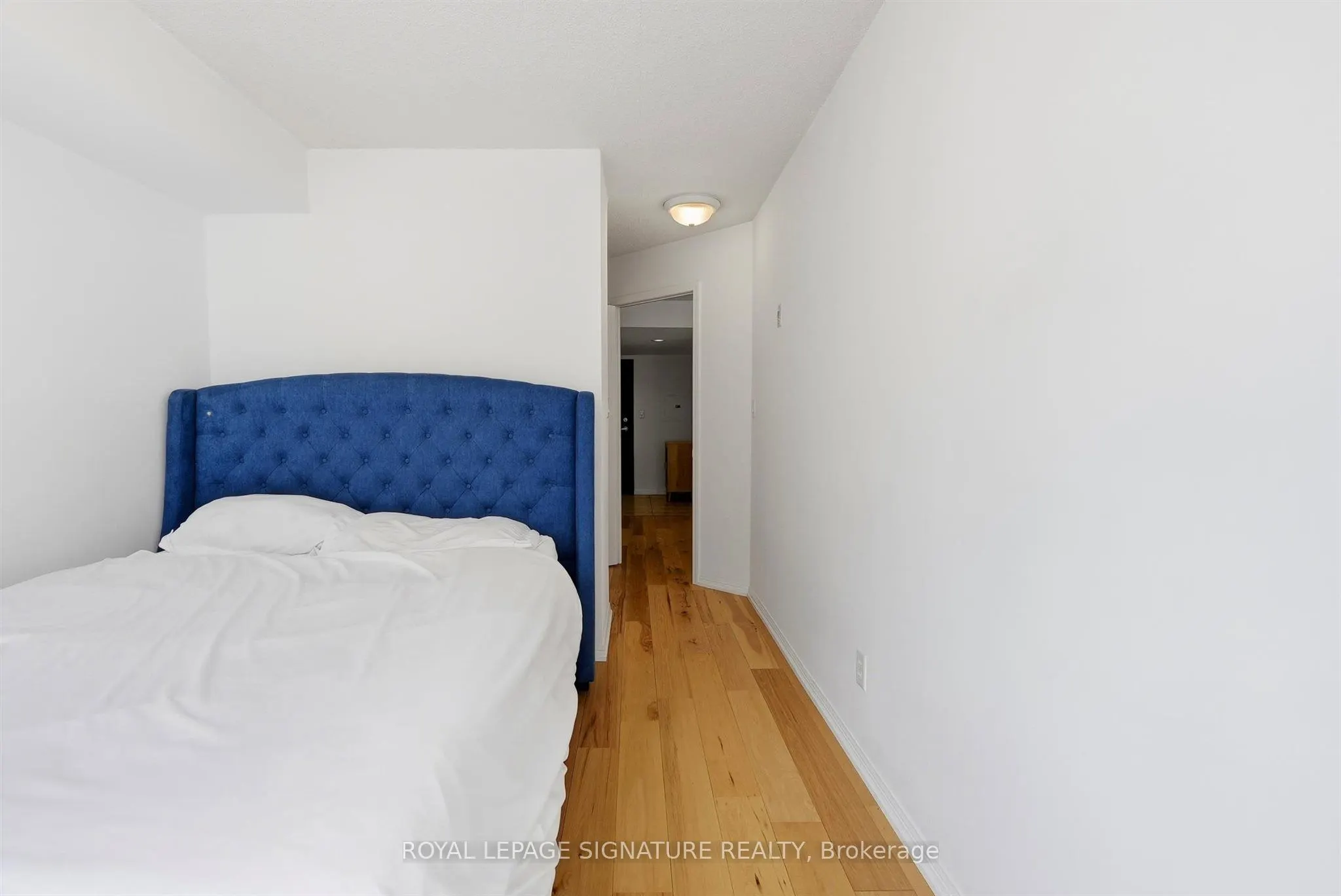 1000 King Street W #513