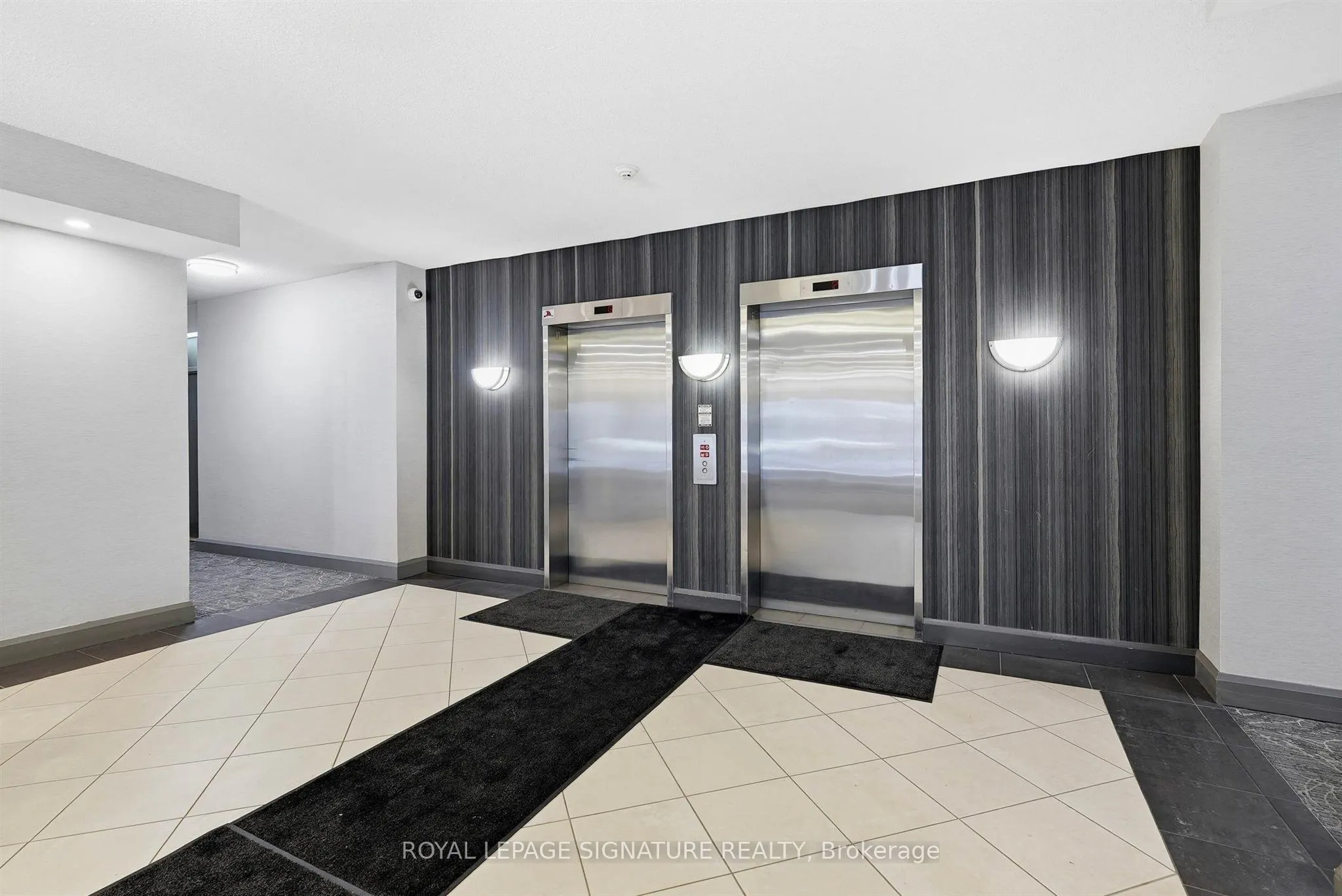 1000 King Street W #513