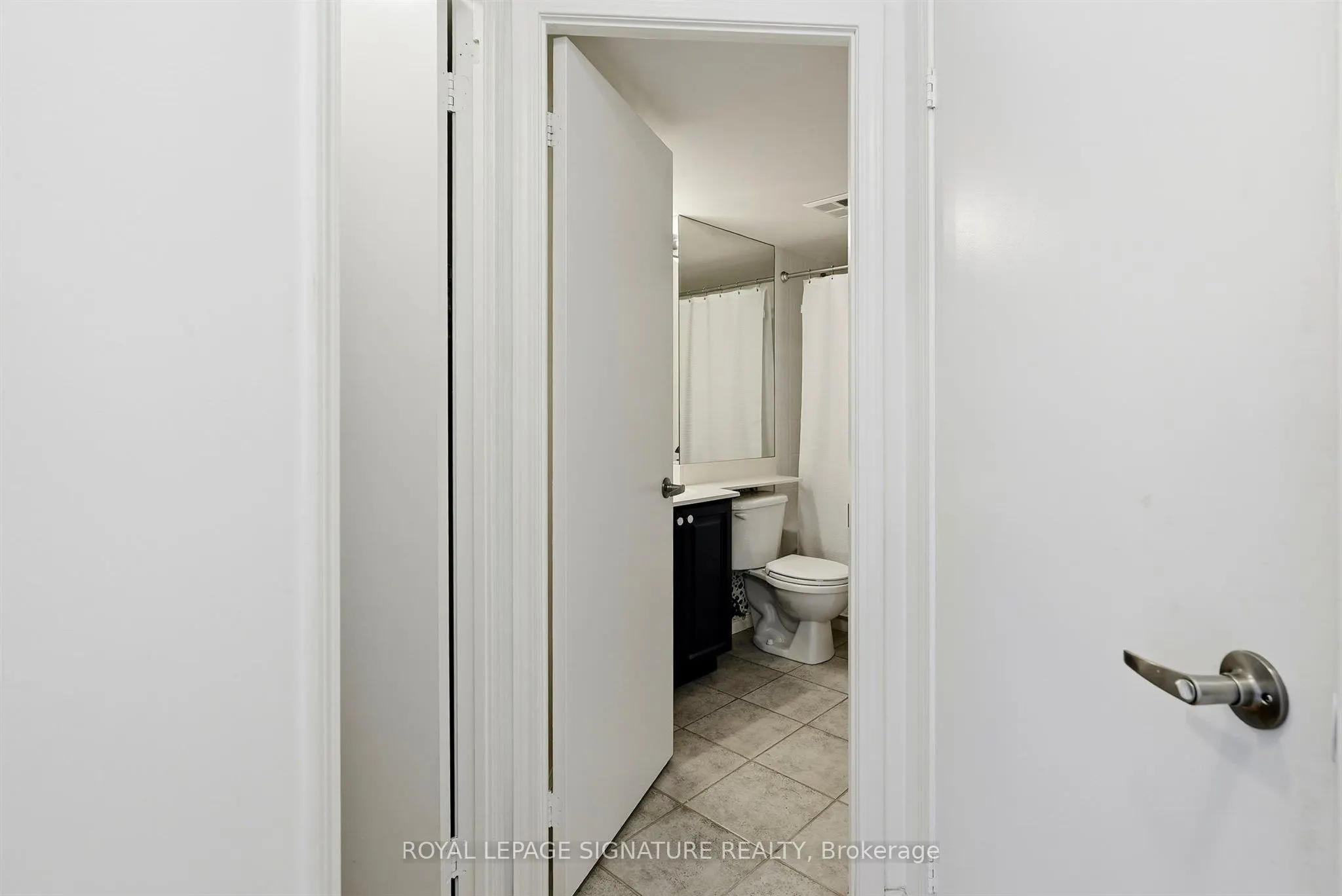 1000 King Street W #513