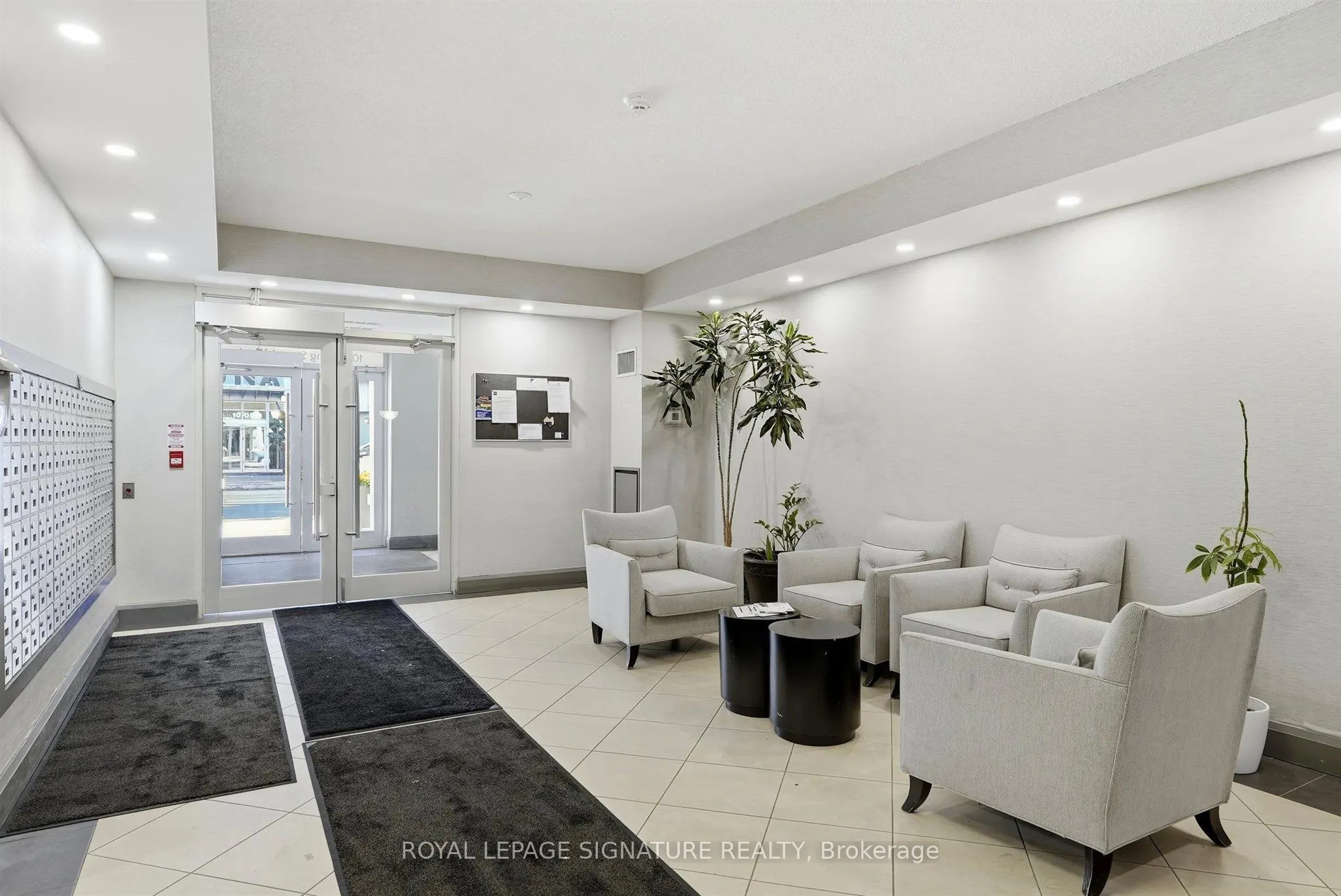 1000 King Street W #513