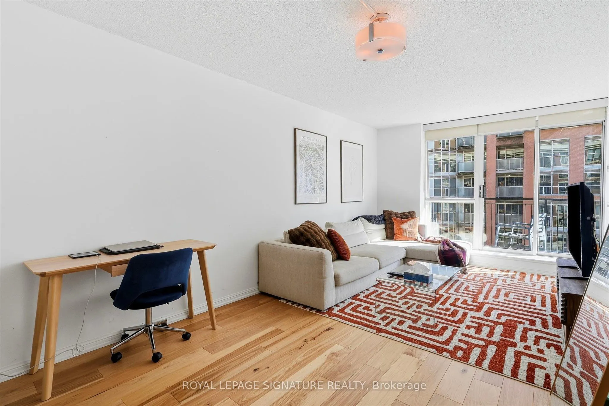 1000 King Street W #513