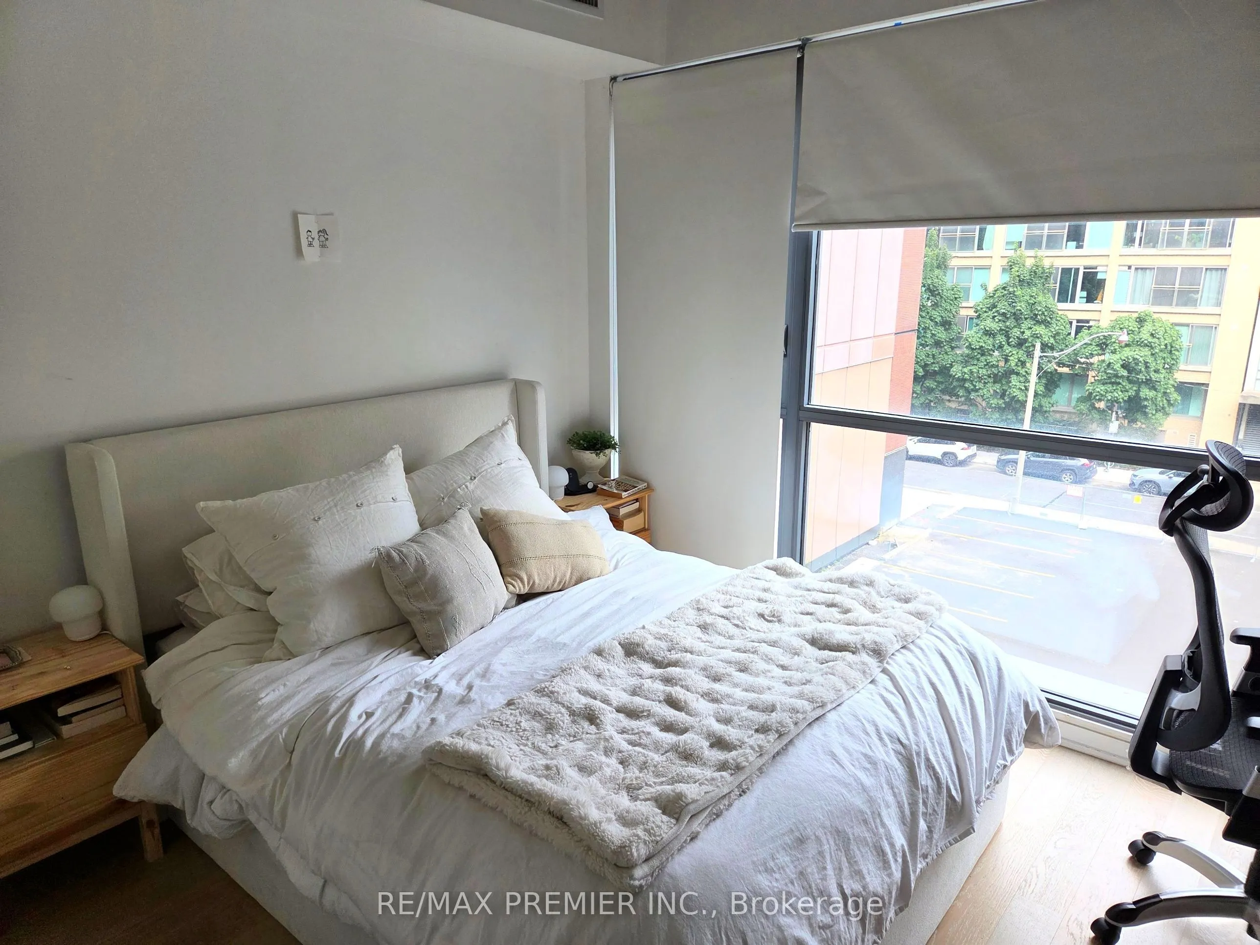39 Brant Street #403