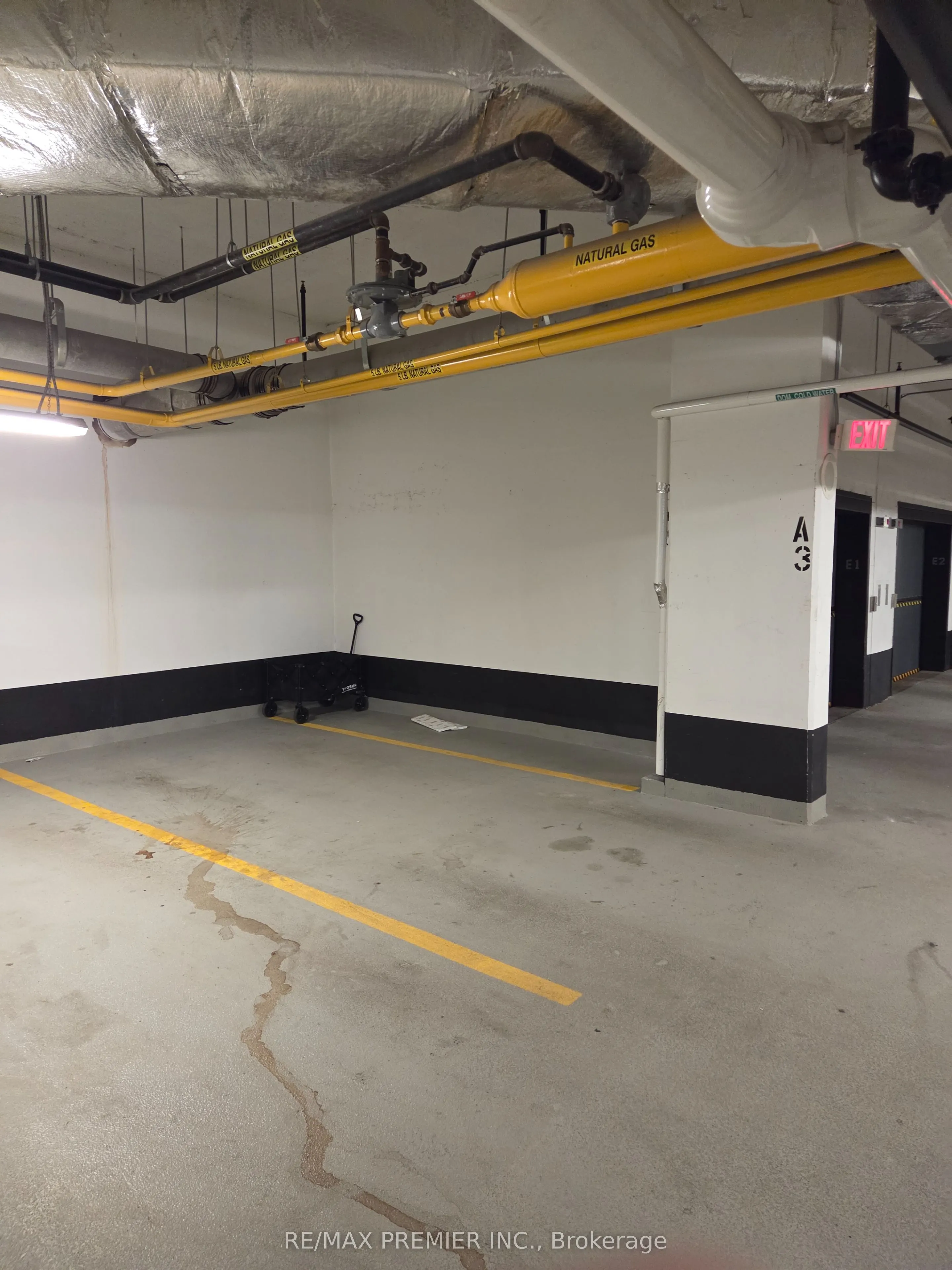 39 Brant Street #403