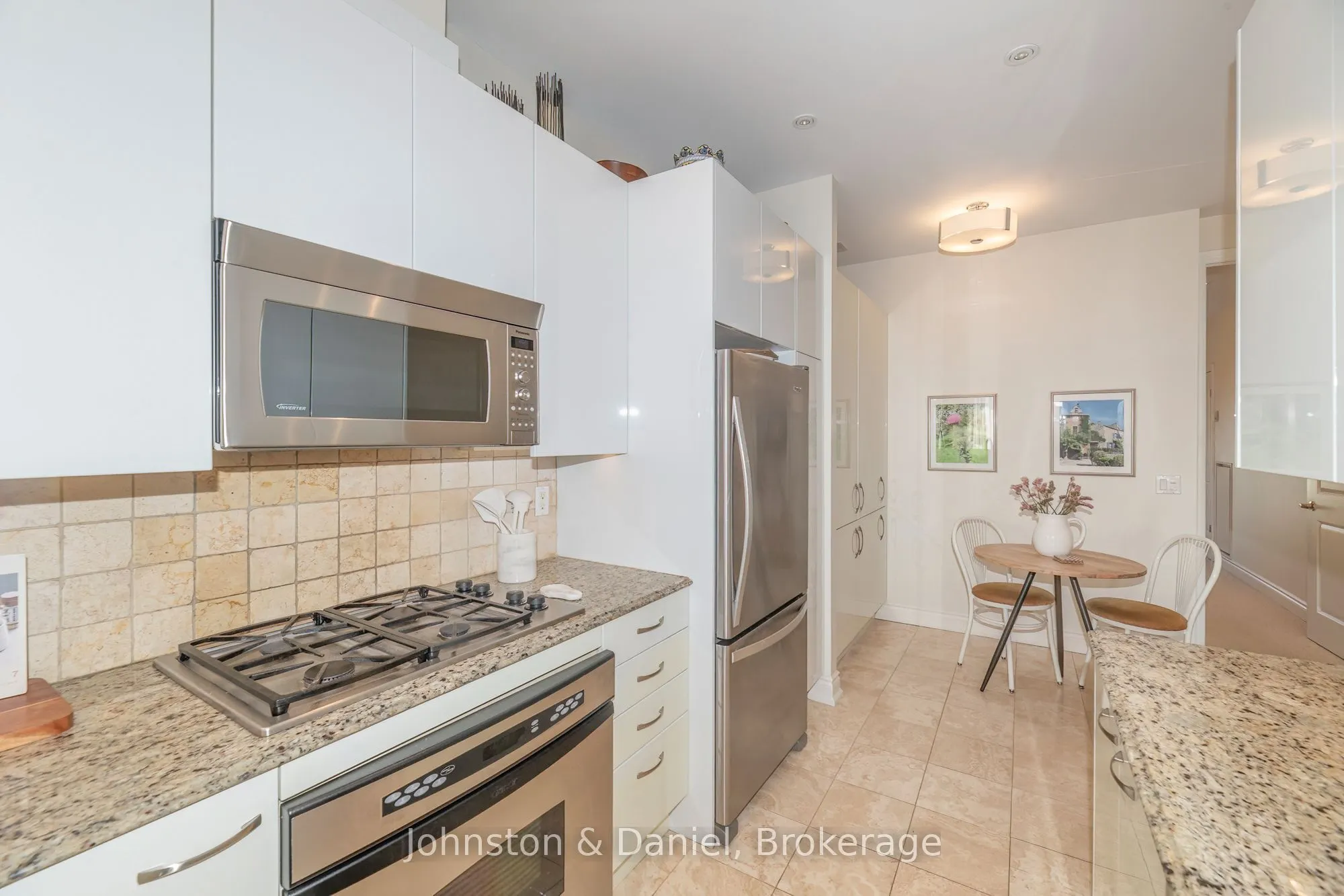 48 St Clair Avenue W #1105