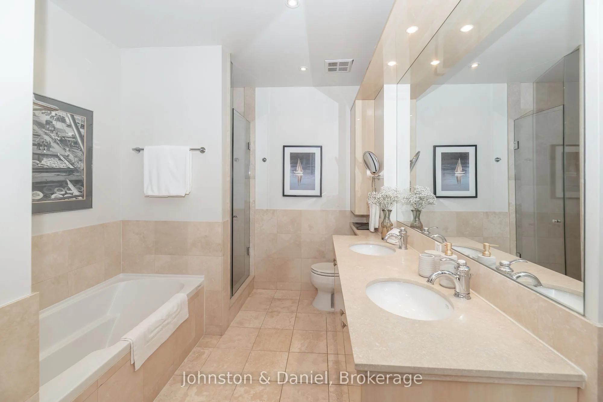 48 St Clair Avenue W #1105