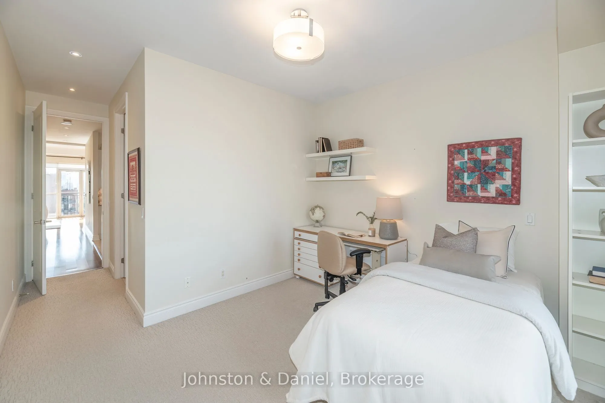 48 St Clair Avenue W #1105