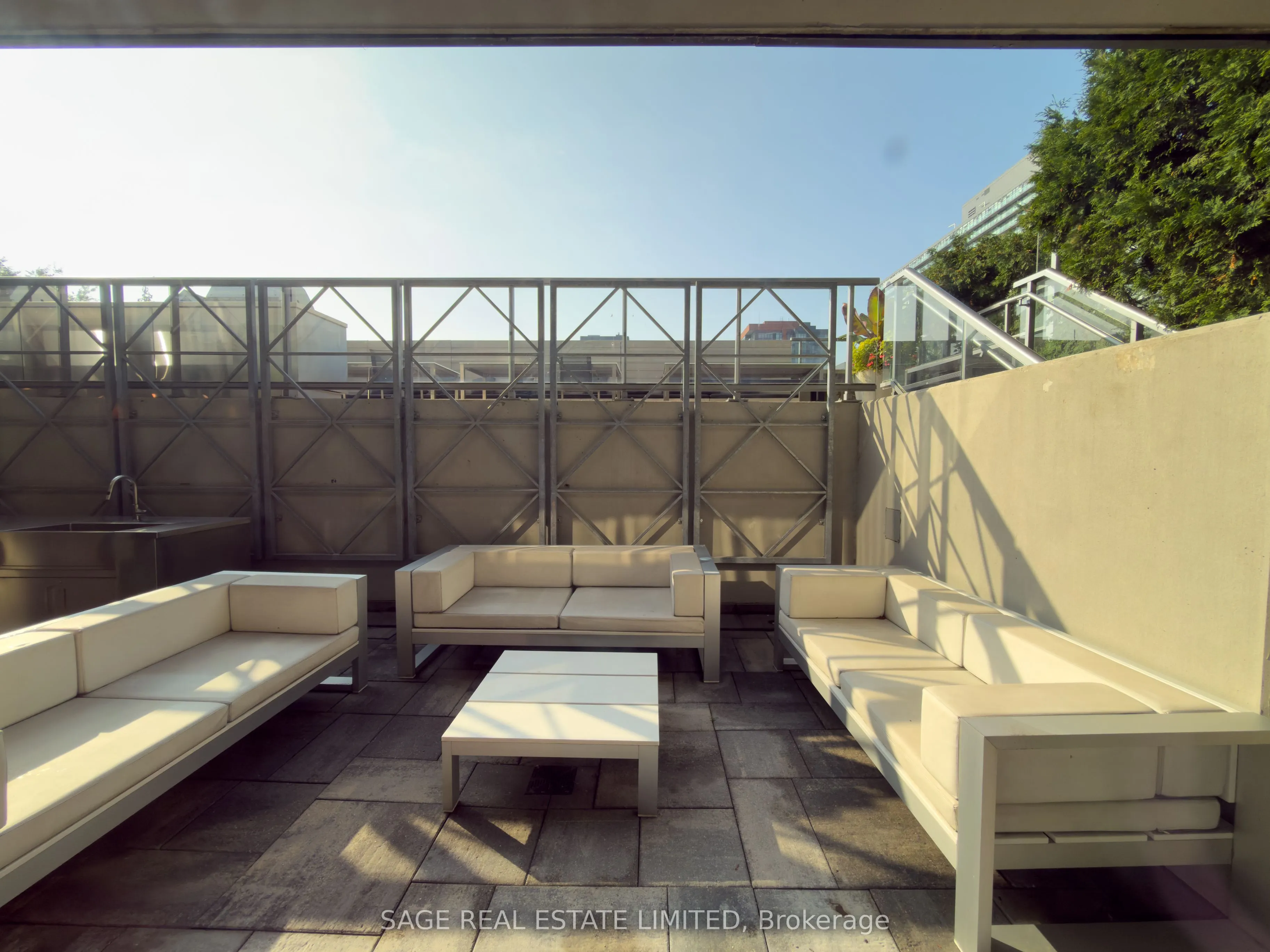 106 Dovercourt Road #214