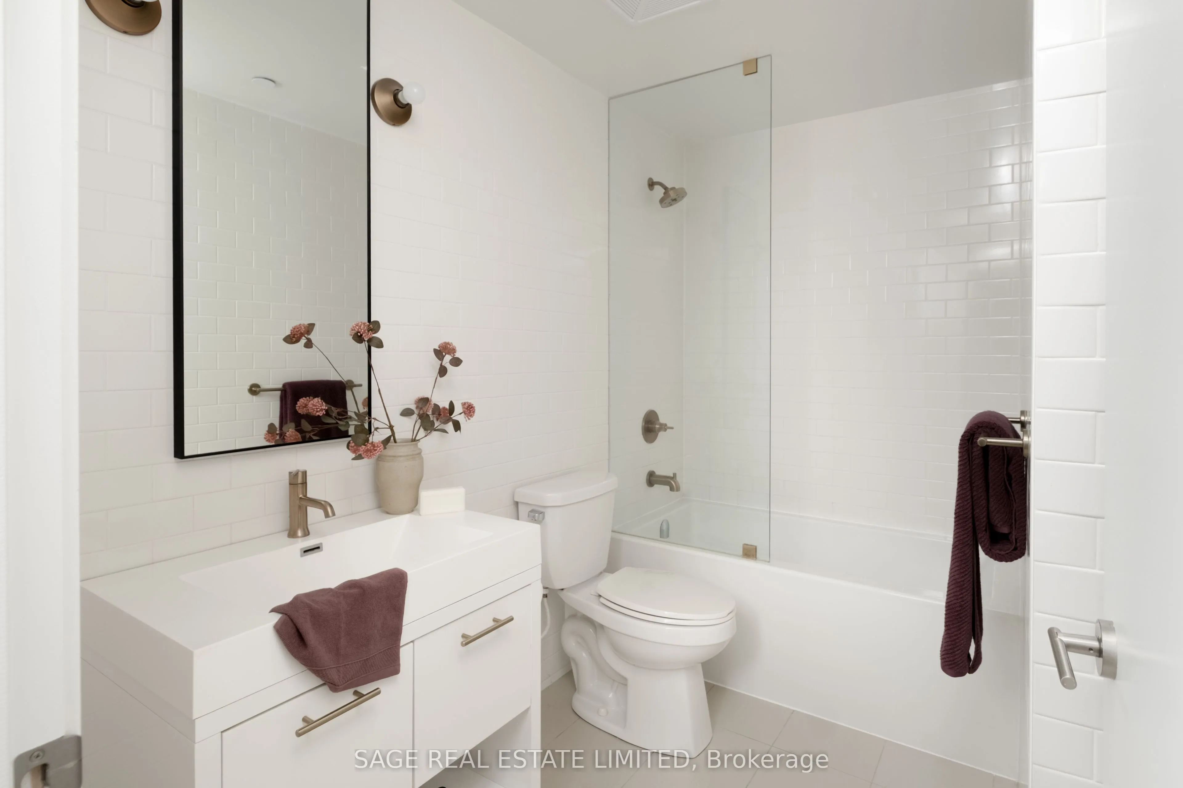 106 Dovercourt Road #214