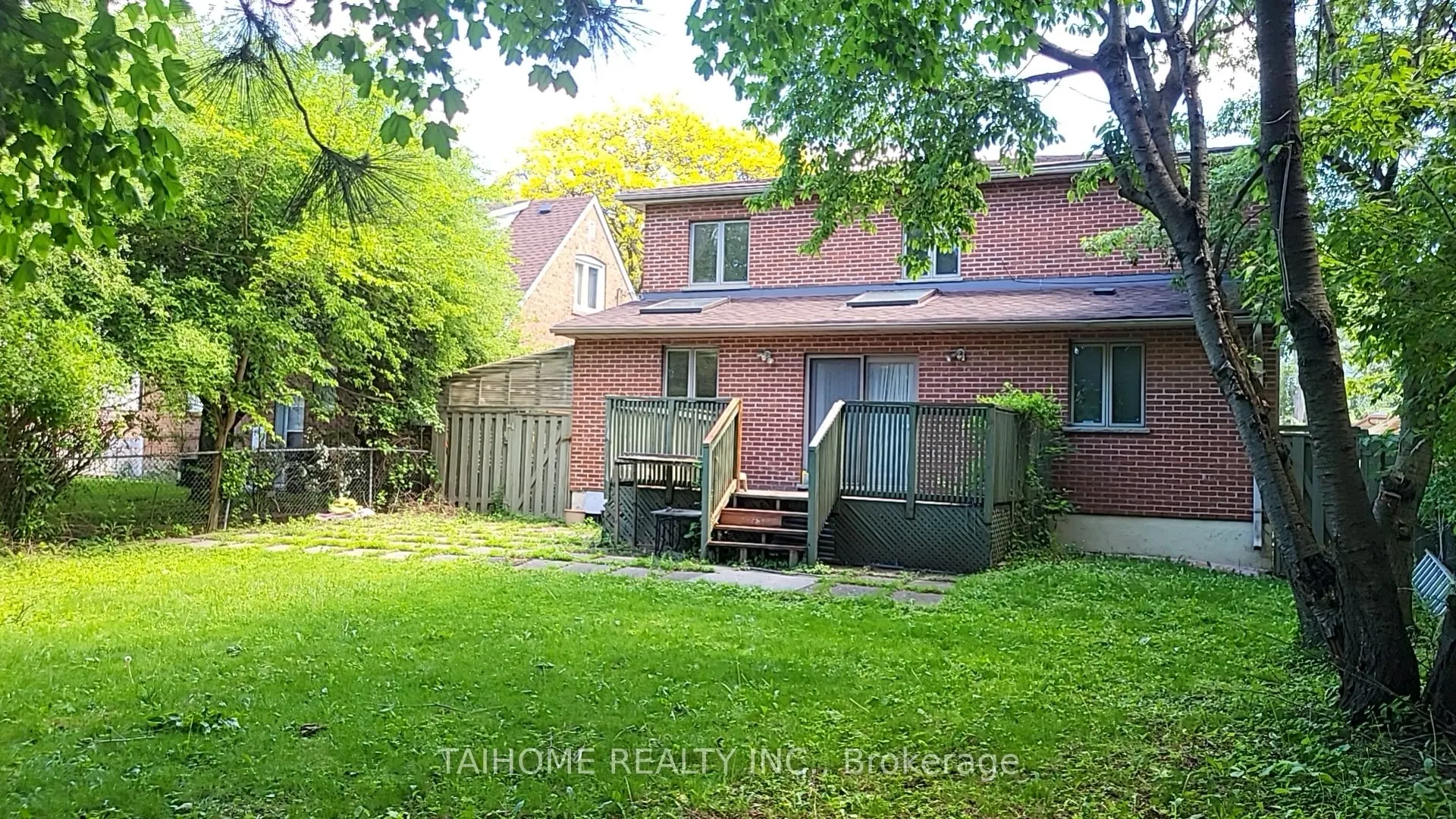 12 Vonda Avenue