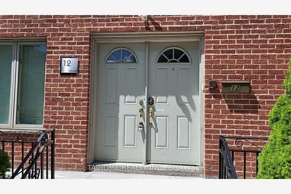 12 Vonda Avenue