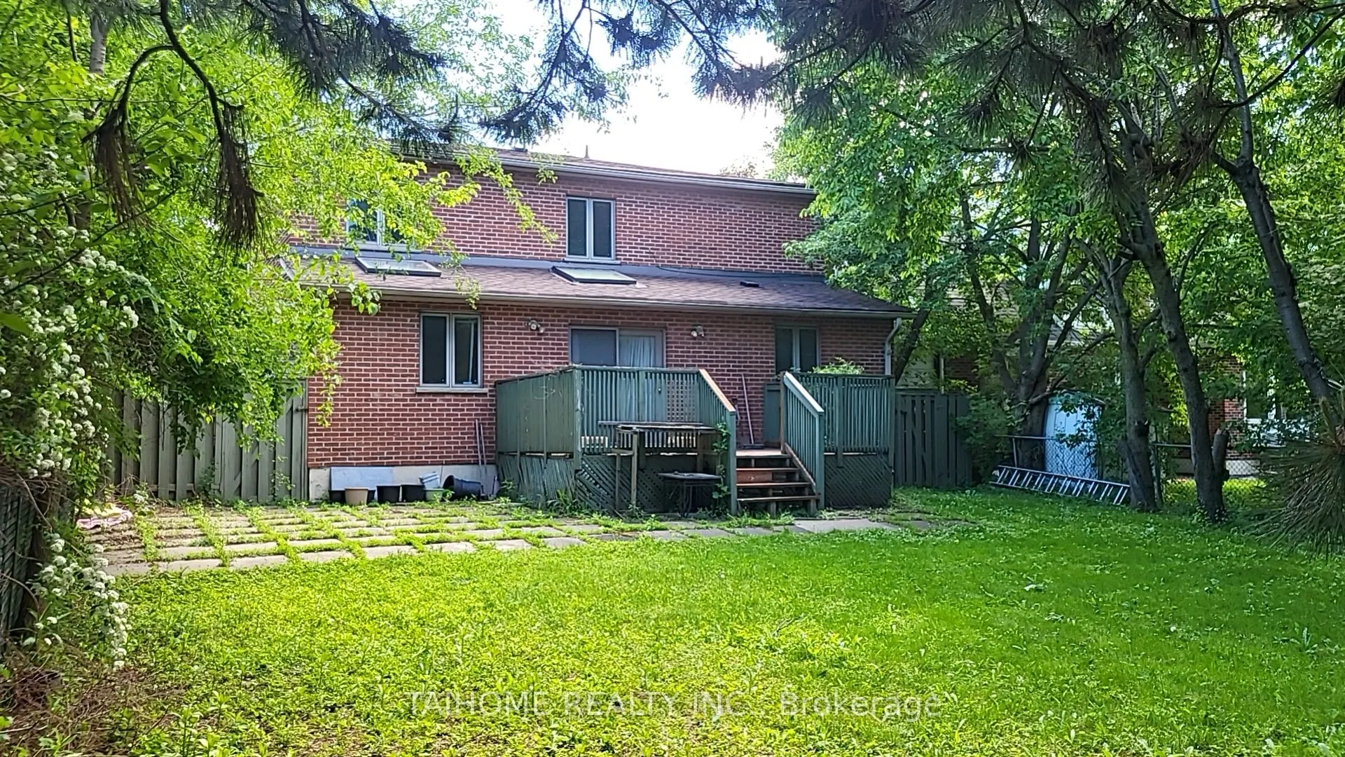 12 Vonda Avenue