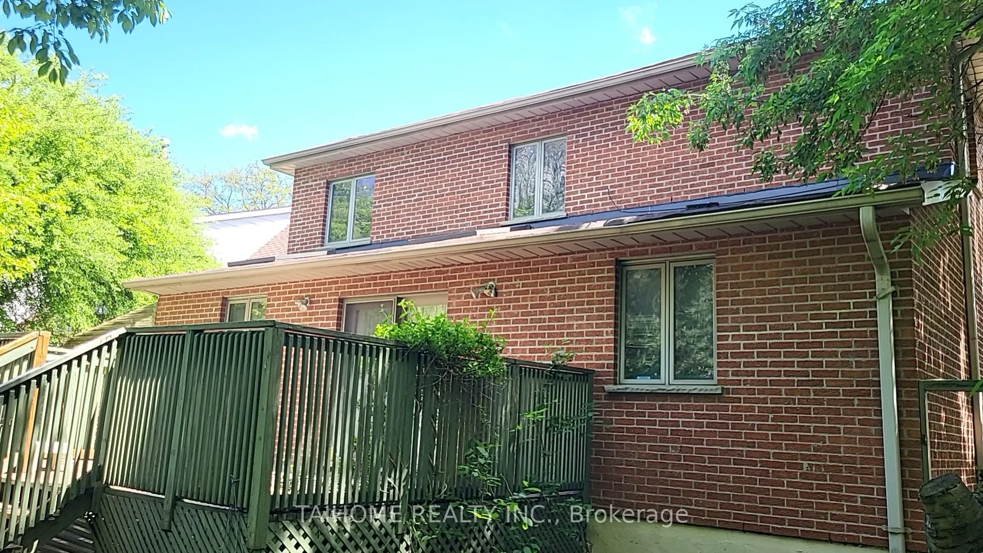 12 Vonda Avenue