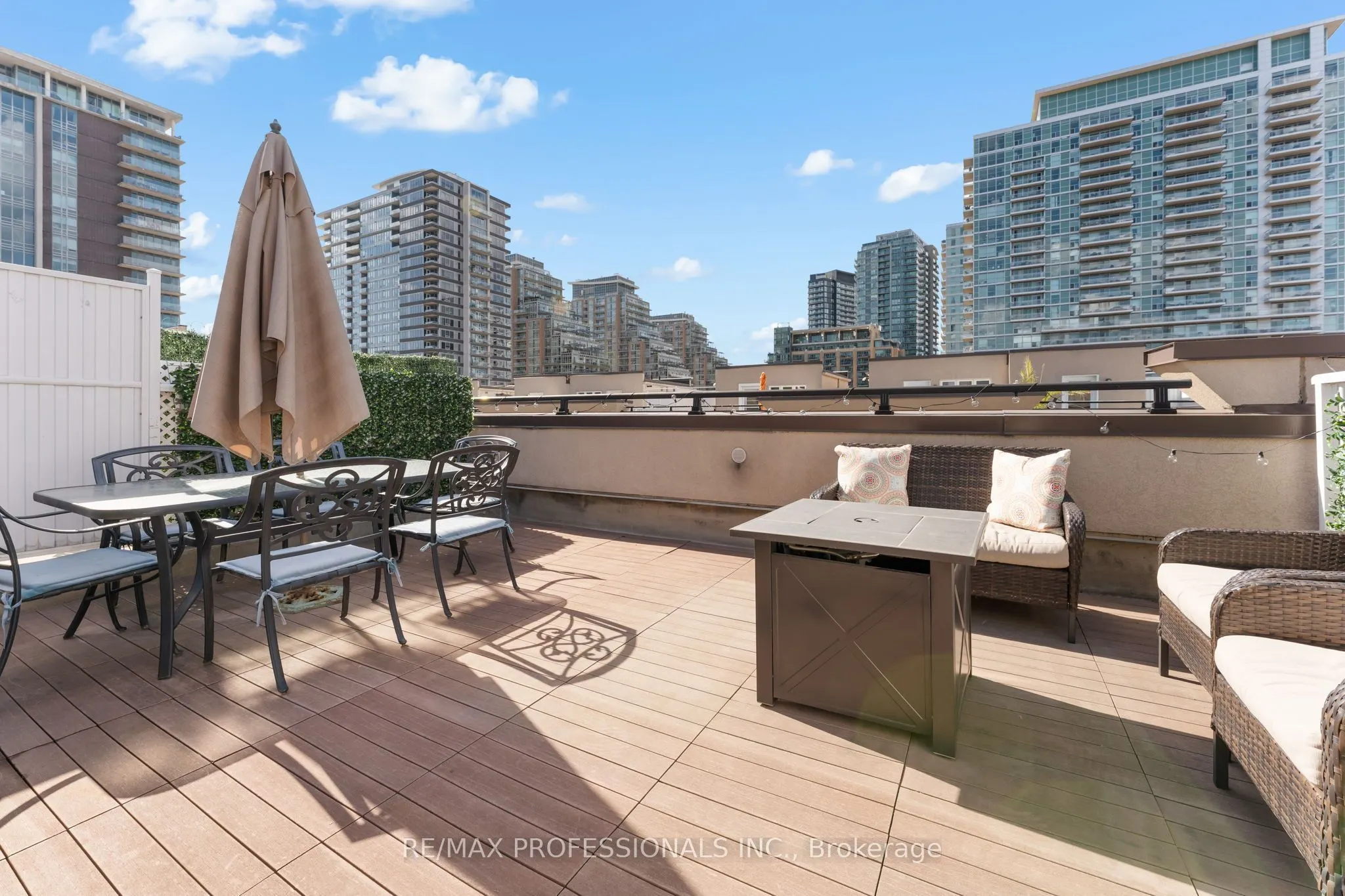 34 Western Battery Road #439