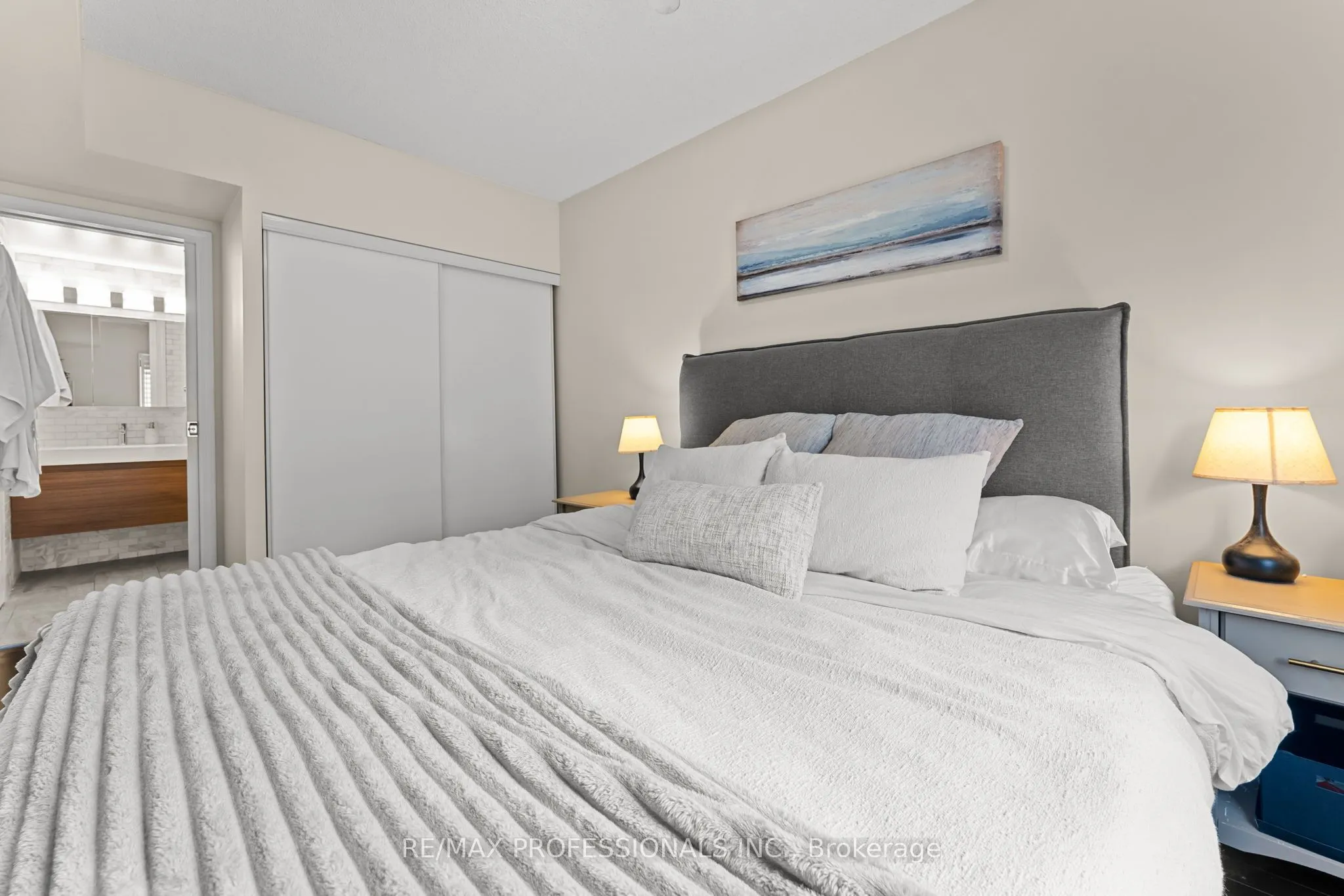 34 Western Battery Road #439