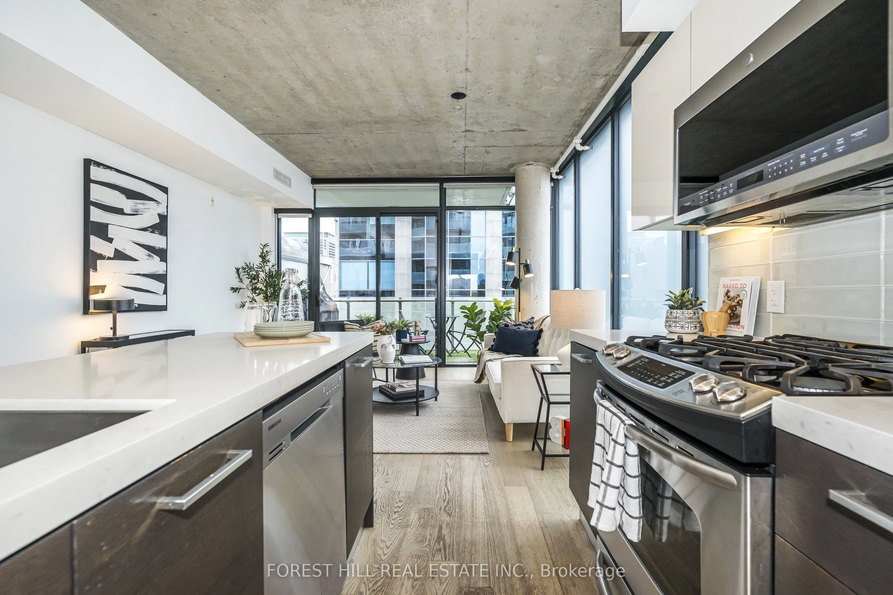 25 Stafford Street #611