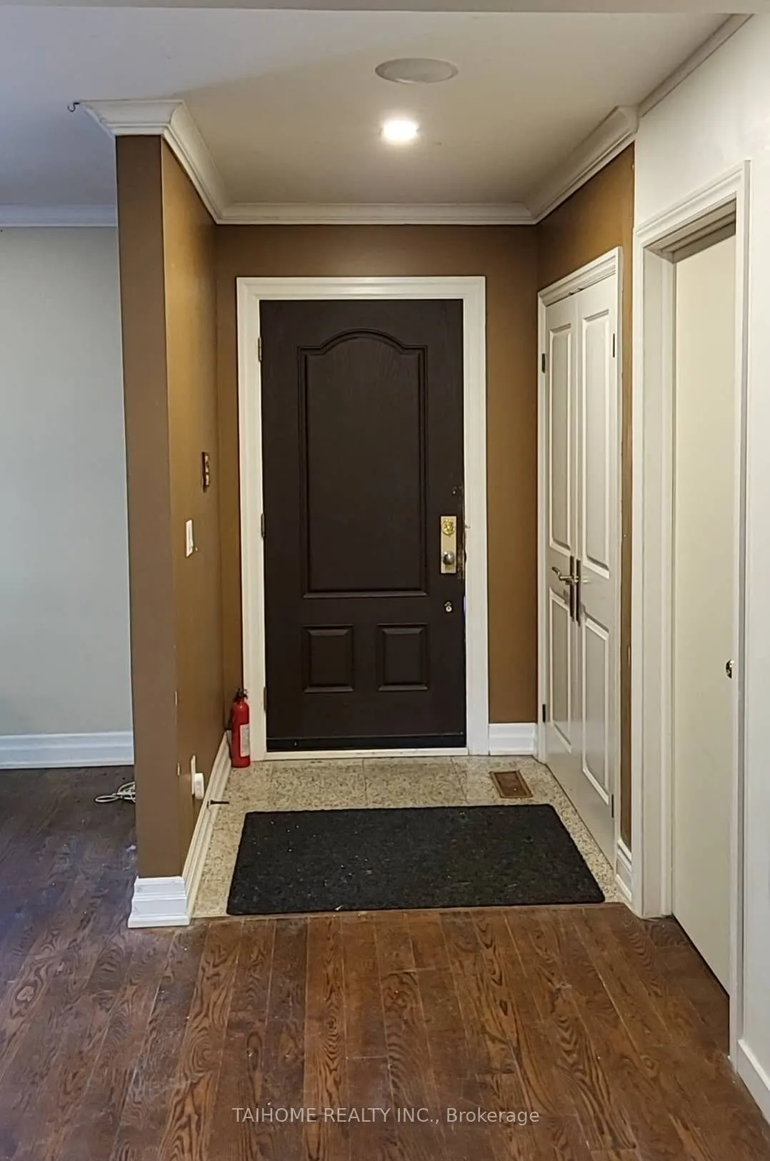 6 Vonda Avenue