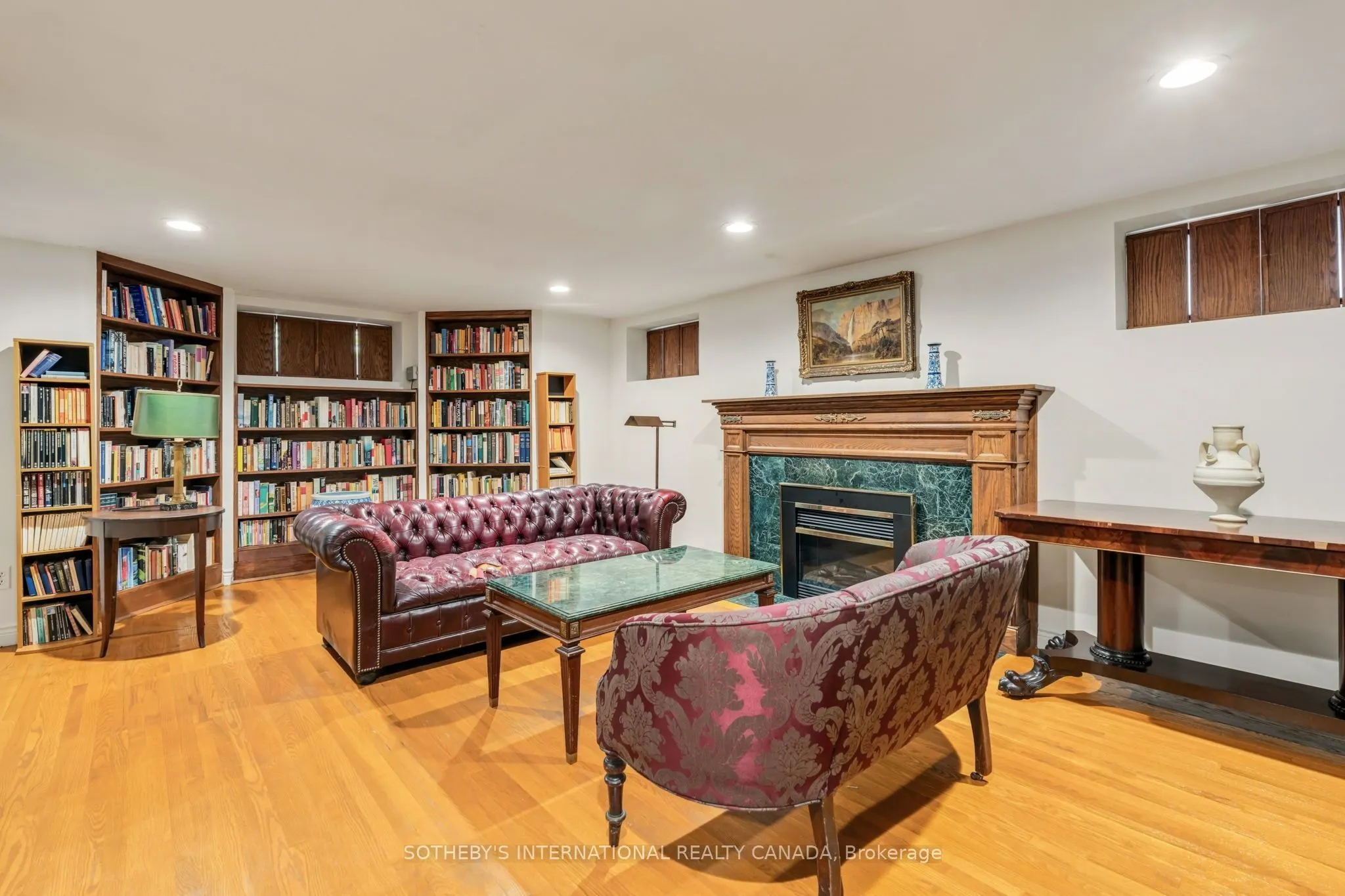 38 Chaplin Crescent