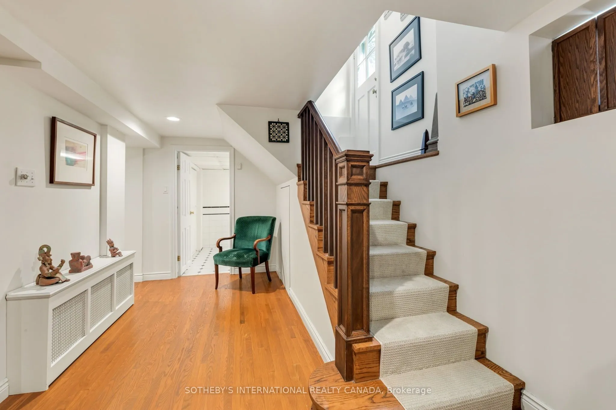 38 Chaplin Crescent