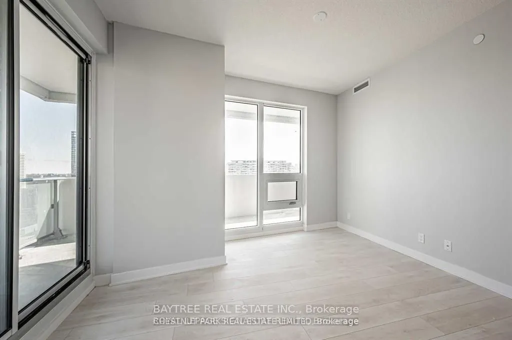 2221 Yonge Street #1202