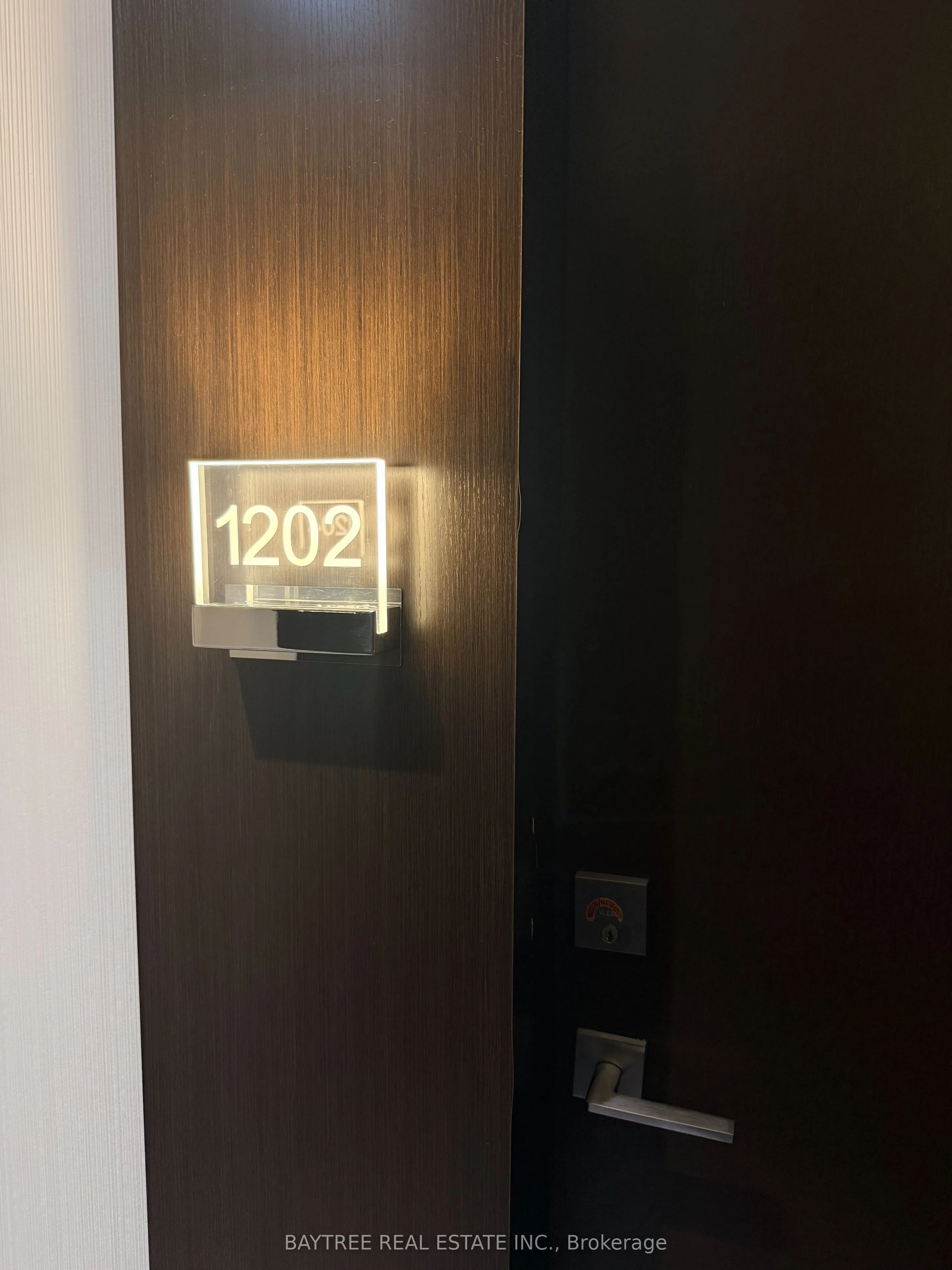2221 Yonge Street #1202