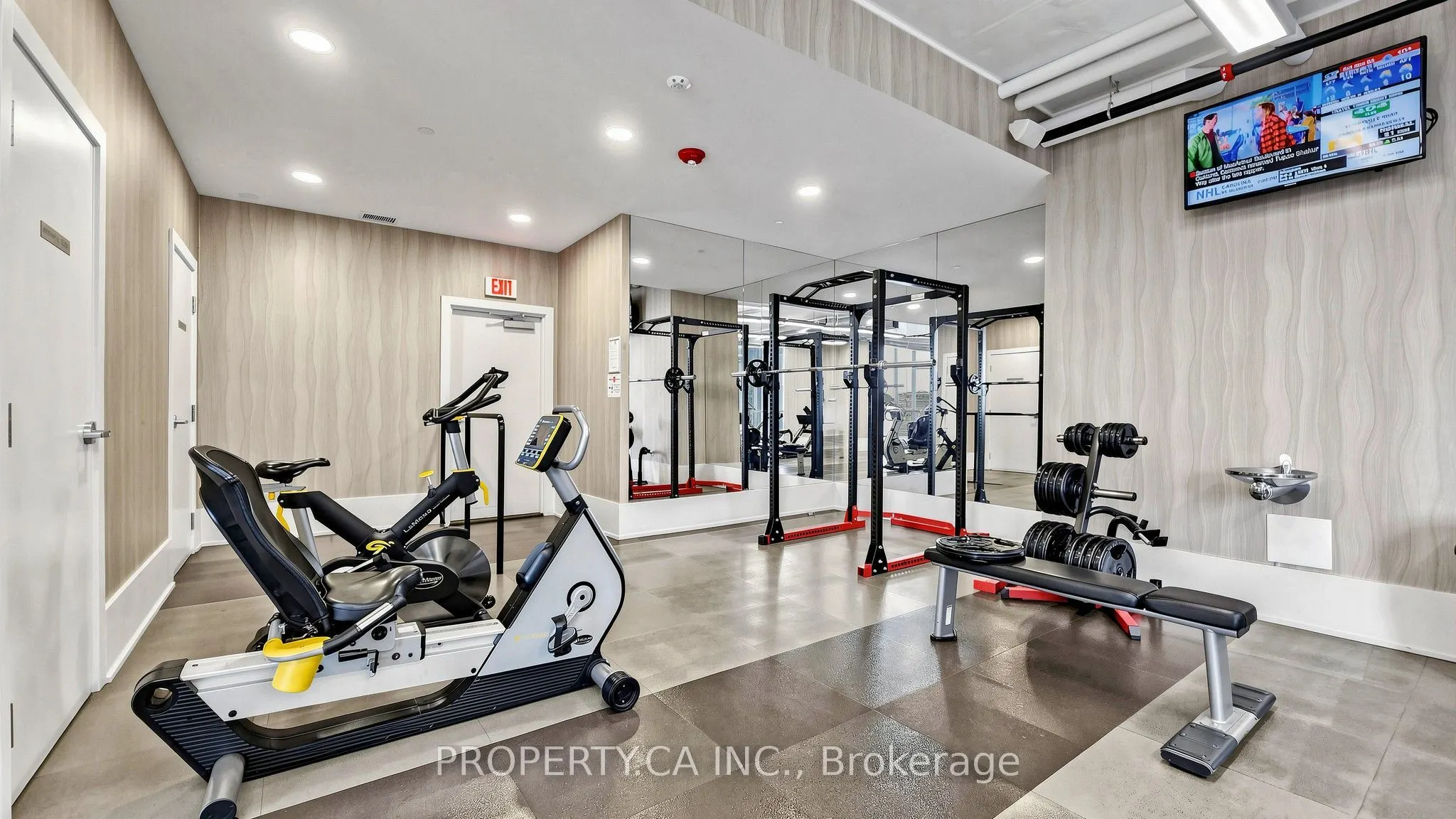 20 Bruyeres Mews #1202