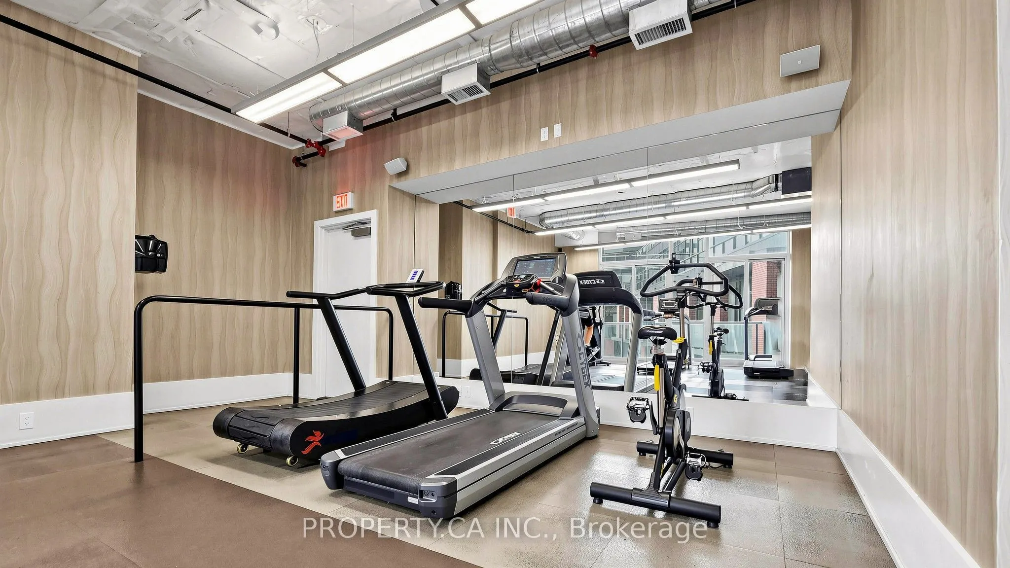 20 Bruyeres Mews #1202