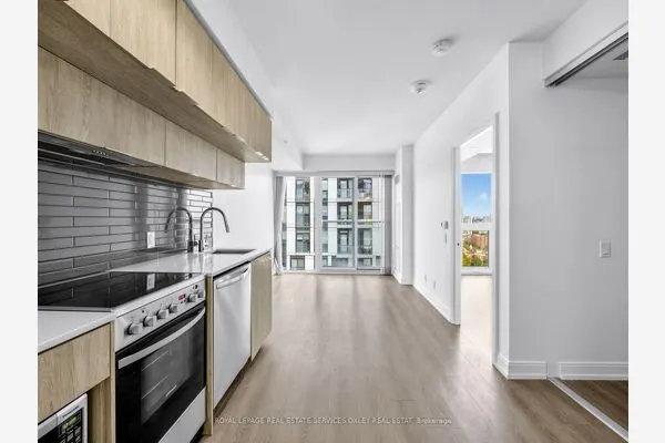 181 Dundas Street E #3801