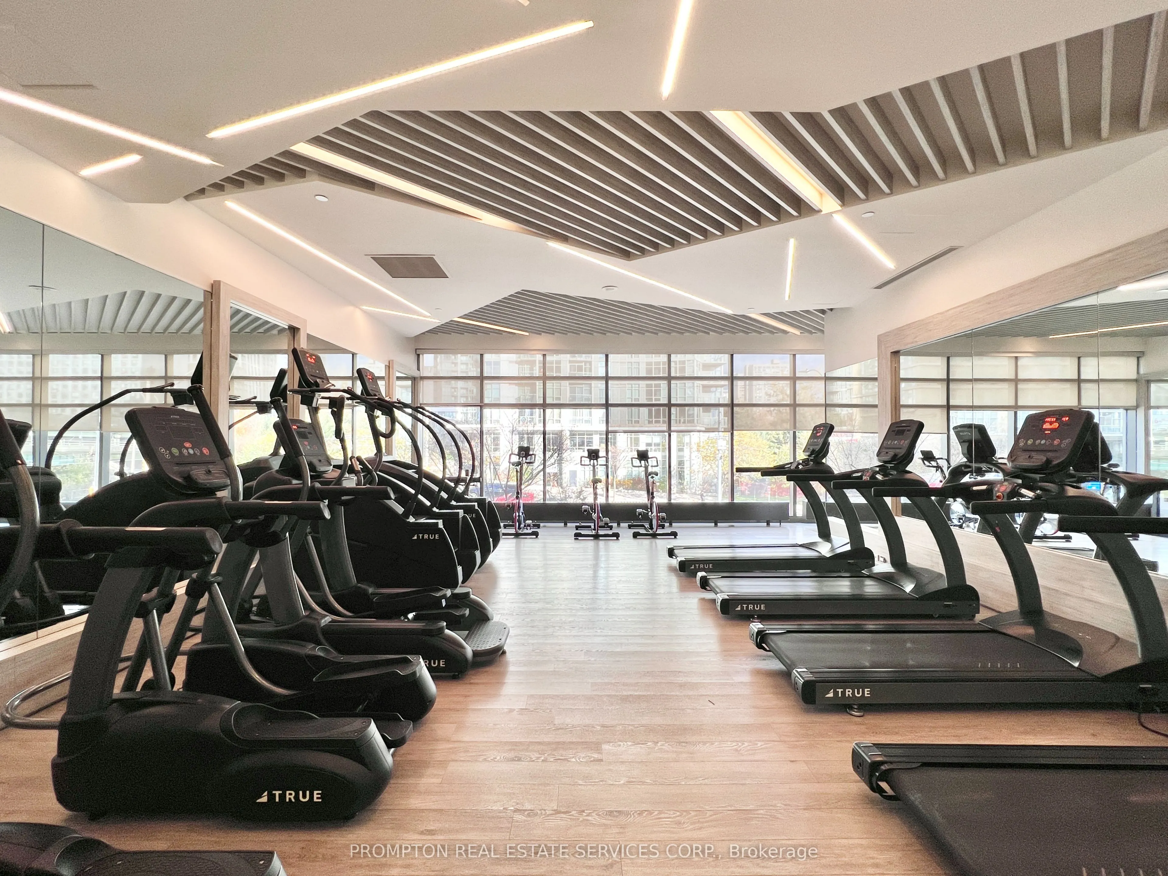 15 Fort York Boulevard #2812