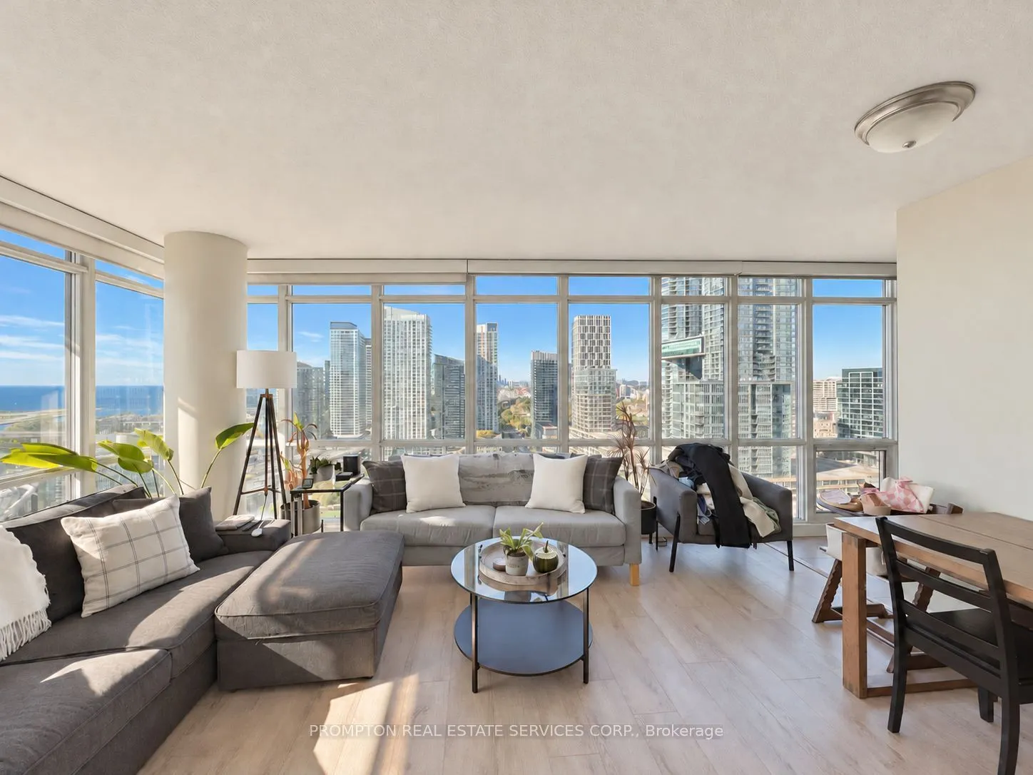 15 Fort York Boulevard #2812