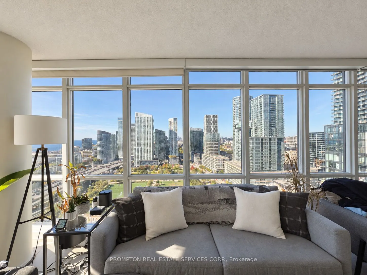 15 Fort York Boulevard #2812