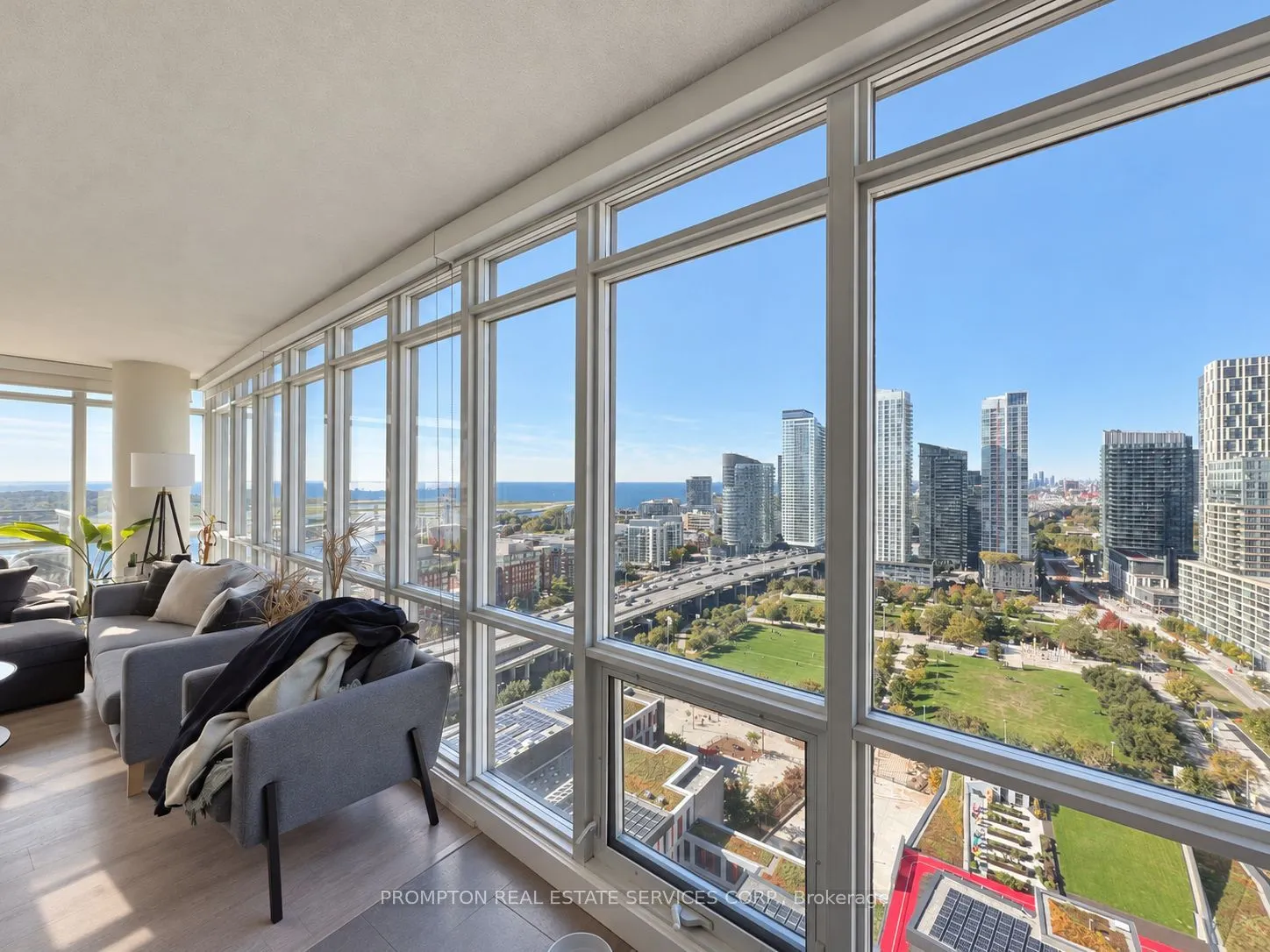 15 Fort York Boulevard #2812