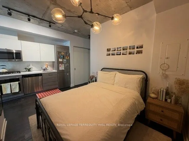39 Brant Street #410